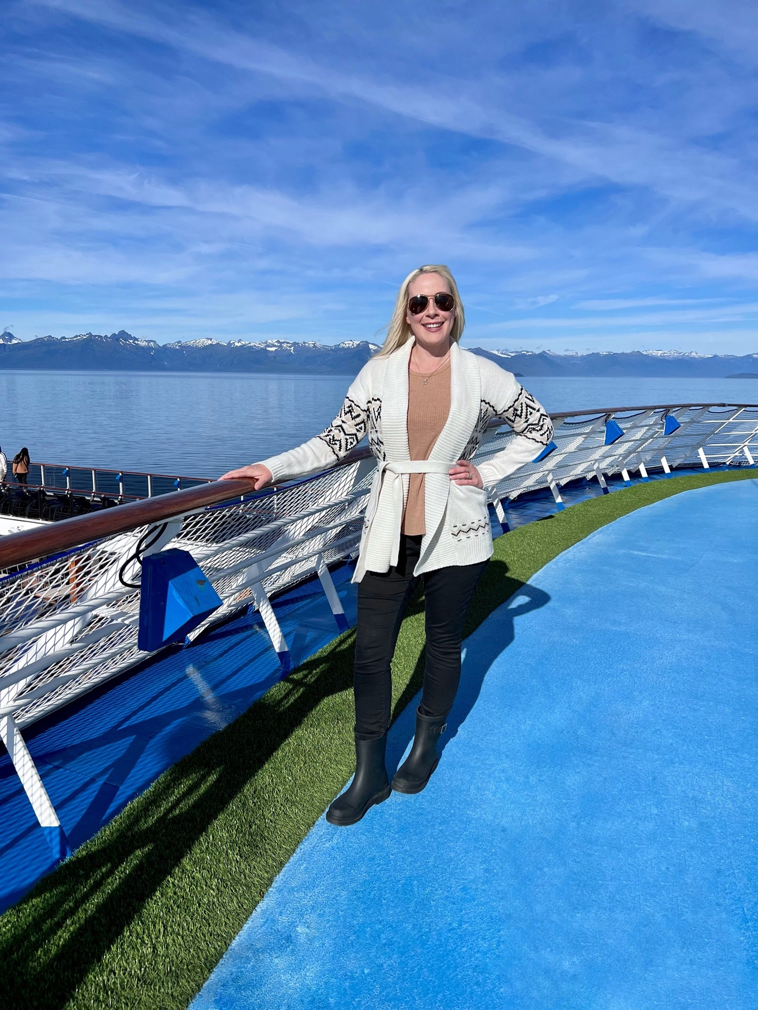 Alaska cruise day at sea outfit, what to wear in Alaska, Alaska cruise outfit, Alaska cruise, Alaskan cruise

#LTKsalealert #LTKtravel #LTKSeasonal