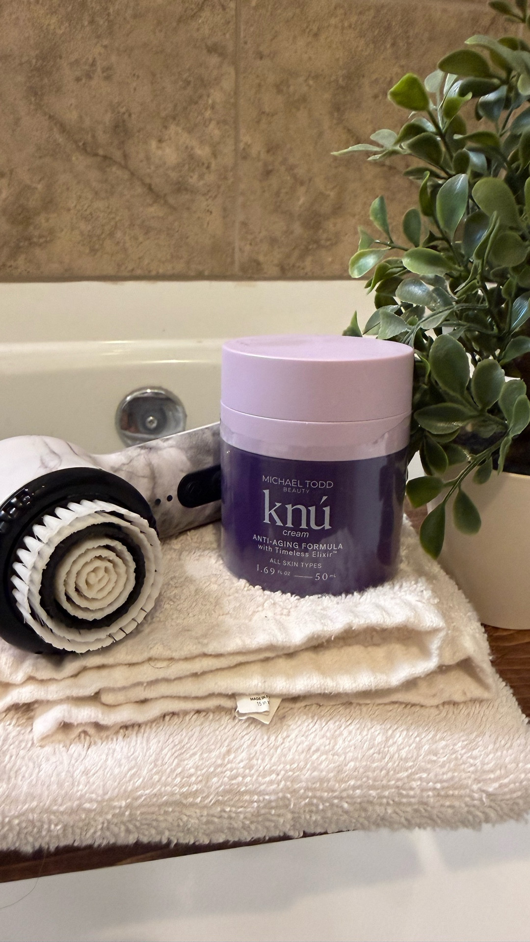 Cyber Monday Deal!
Snag 40% off the Soniclear from Michael Todd — one of my favorite tools for smoother, cleaner, glowing skin. ✨🧖🏽‍♀️

Shop the deal on LTK before it’s gone!
#CyberMonday #MichaelToddBeauty #Soniclear #LTKbeauty #LTKsale

#LTKHoliday #LTKCyberWeek #LTKGiftGuide