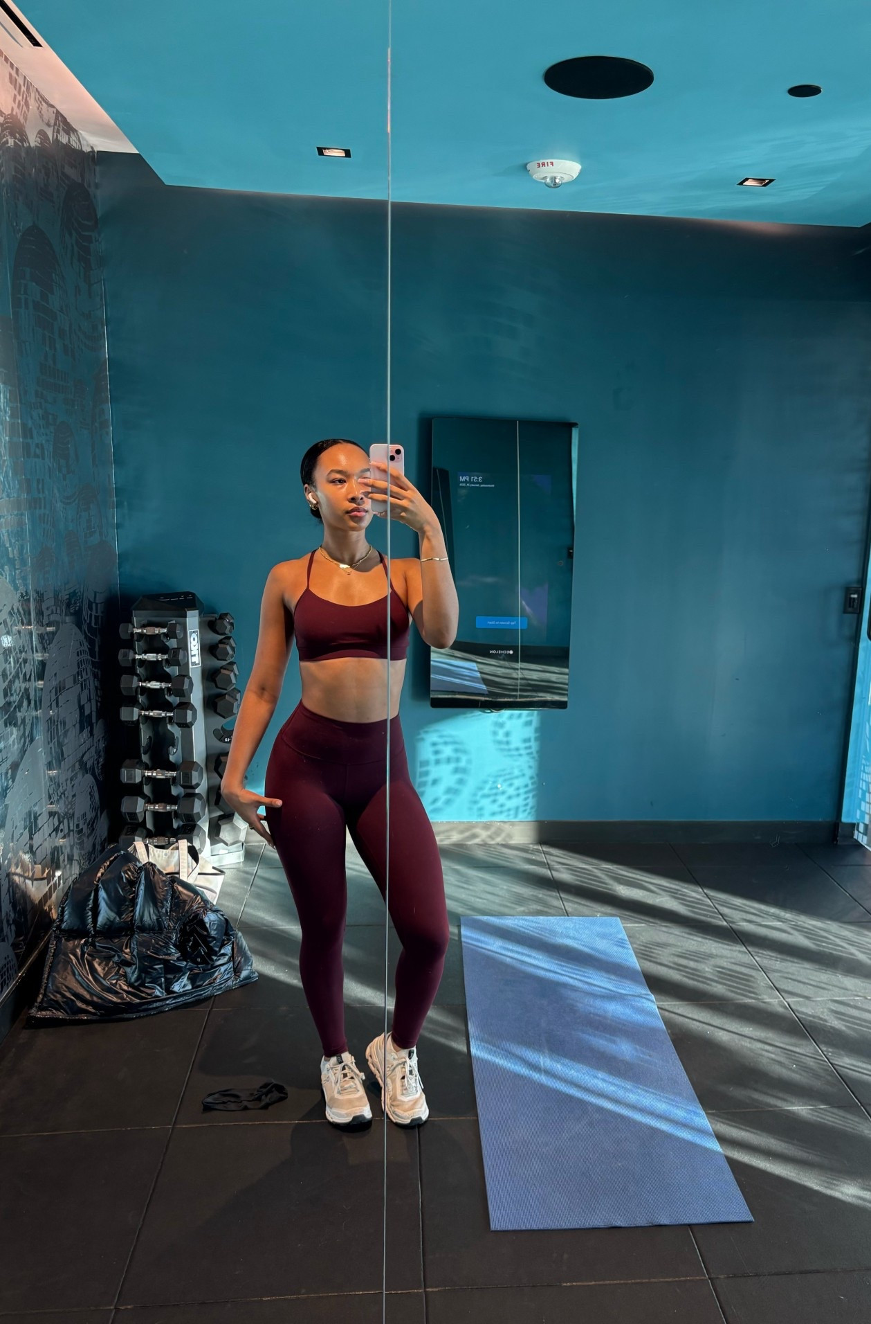 Summer is coming so you better get your butt in the gym!! Here’s one of my favorite setsss so you can feel like that girl even when you’re working out! 

#LTKfitnessgoals