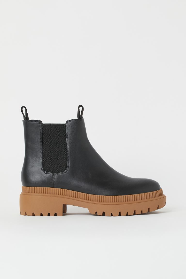 Chelsea boots with elasticized side panels, loop at front, and a loop at back. Satin lining, faux... | H&M (US)