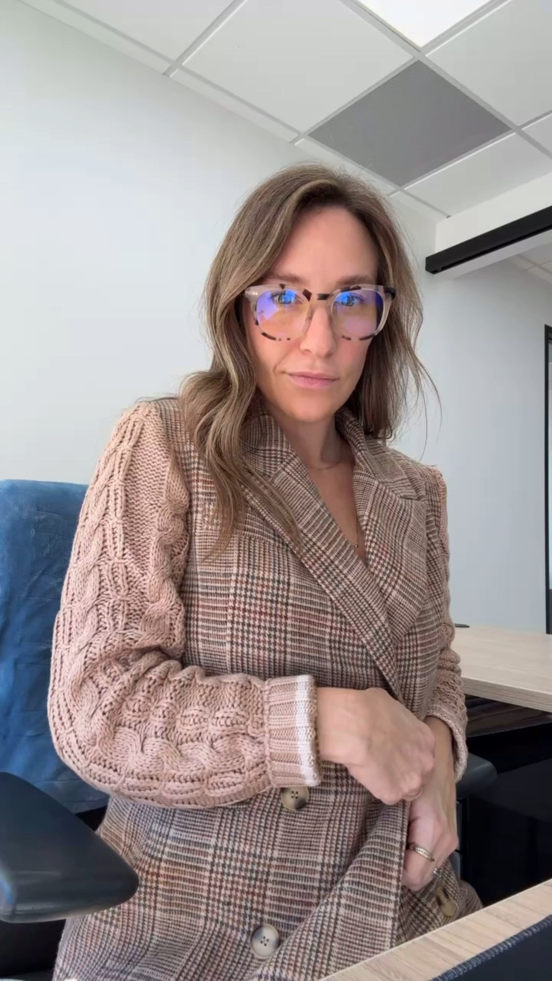 Cutest sweater sleeve blazer from VICI!

#LTKStyleTip #LTKFindsUnder100 #LTKWorkwear