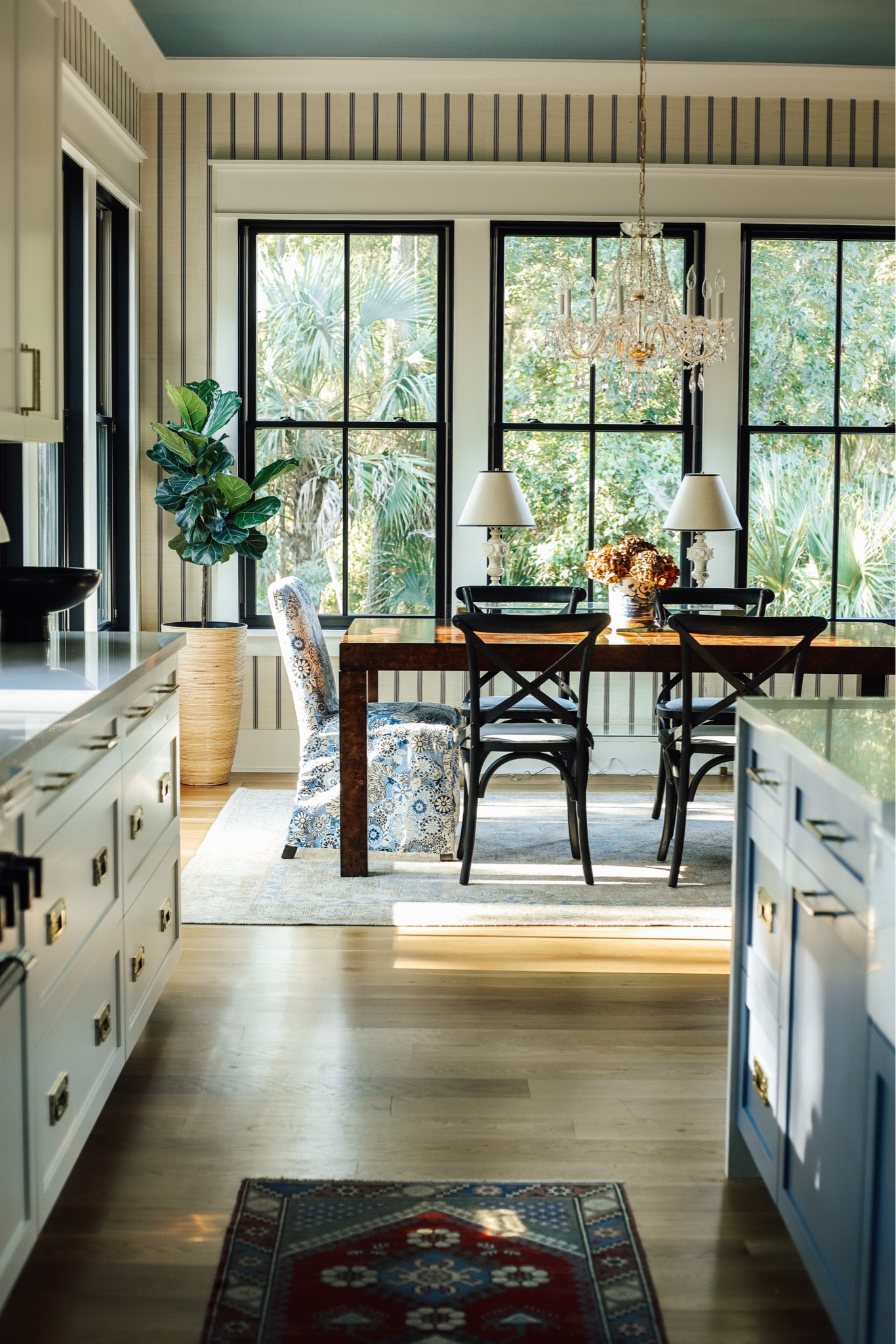 Golden hour in the dining room ✨

#LTKhome
