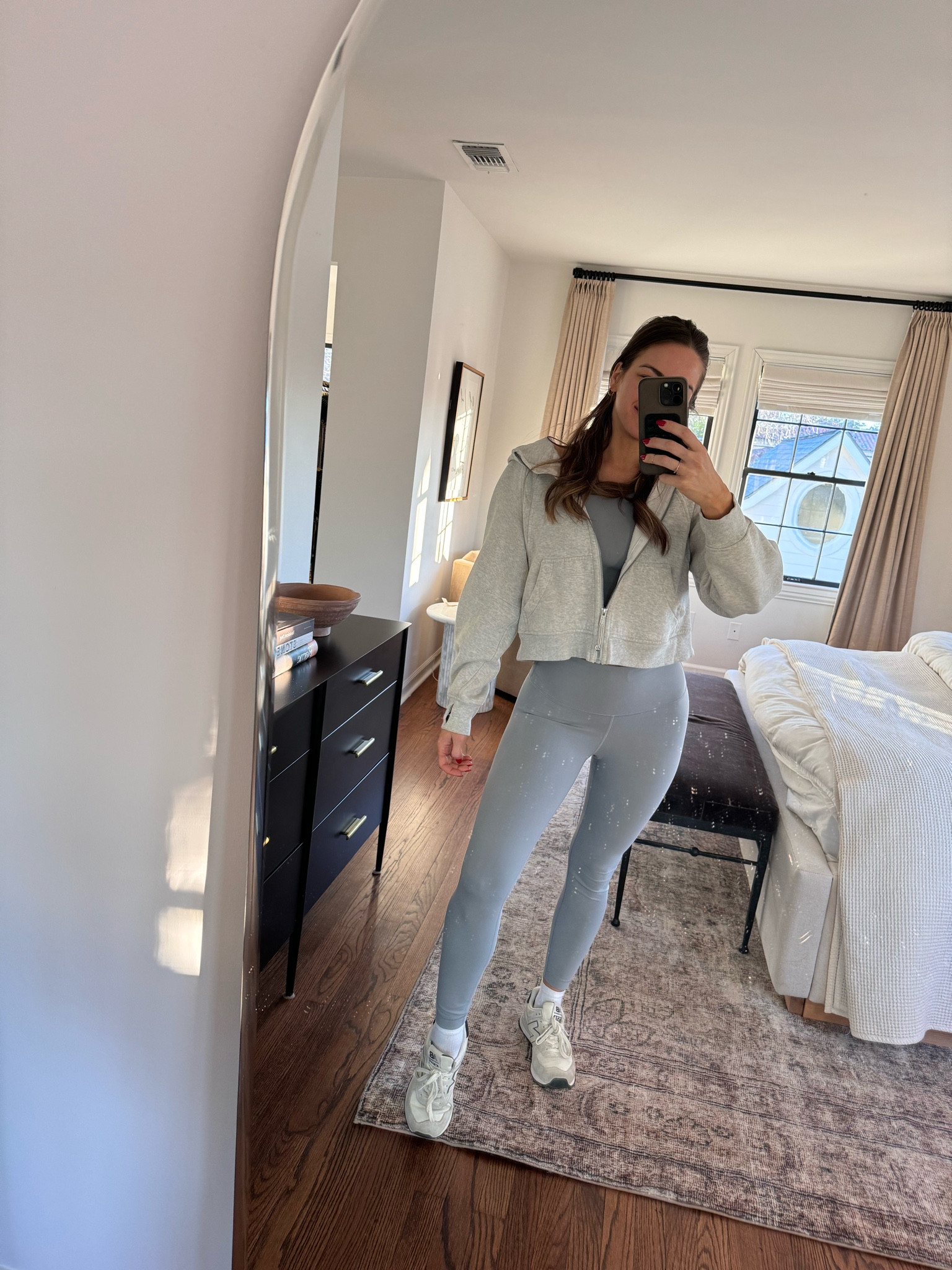 My activewear outfit today! I’m wearing a size 4 in the leggings, a 6 in the top & a XS/S in the jacket. Sneakers run TTS. 