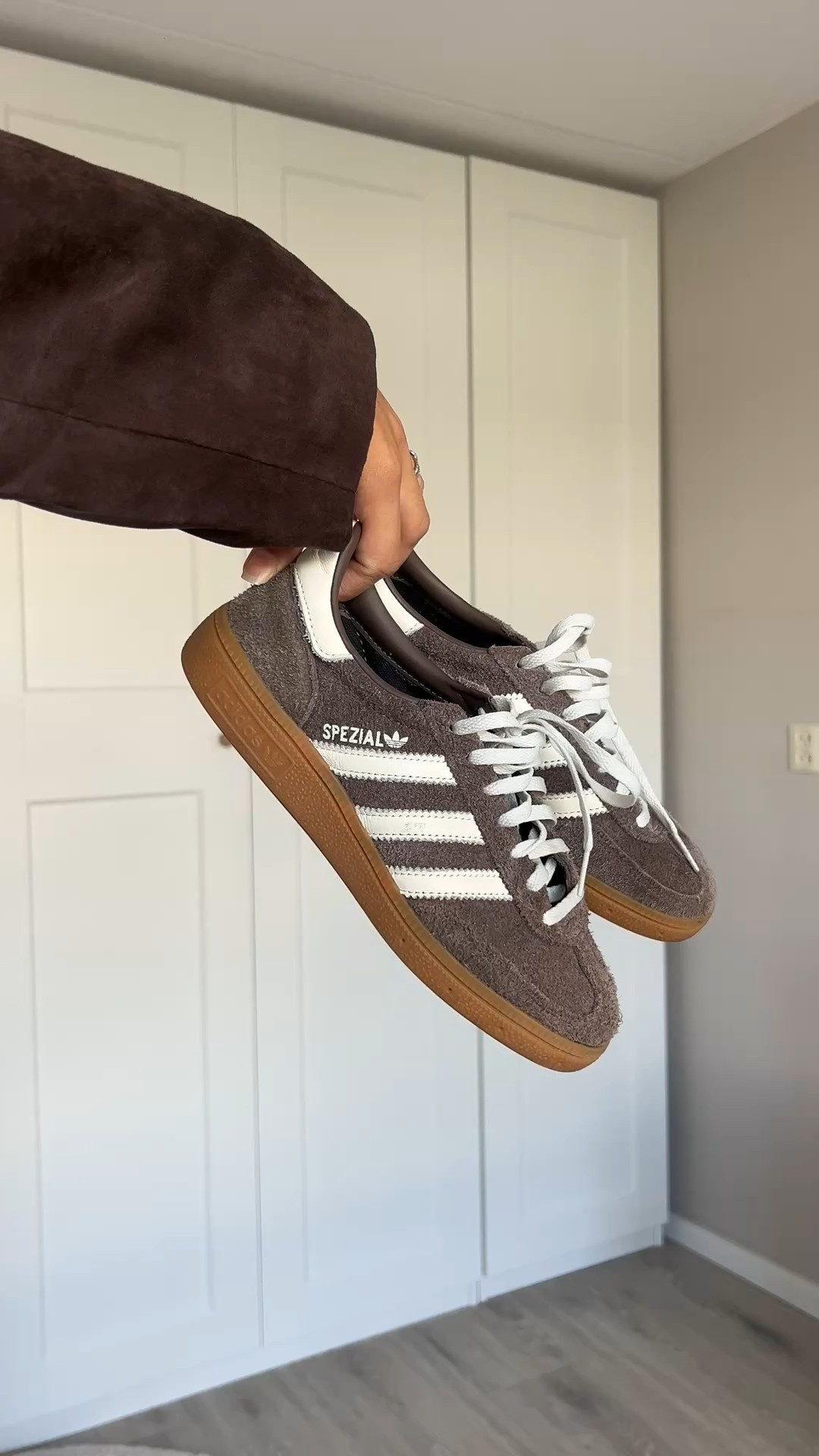 ADIDAS SPEZIAL HANDBALL BROWN SNEAKERS

#LTKautumn #LTKeurope #LTKFashionMonth