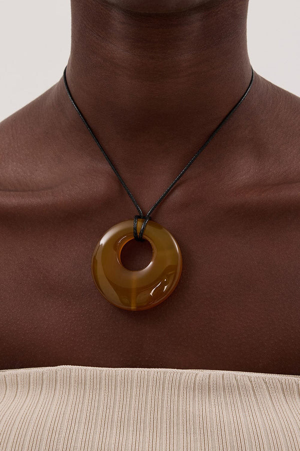 NURI STUDIO AGATE HOOP AMBER NECKLACE | DISSH