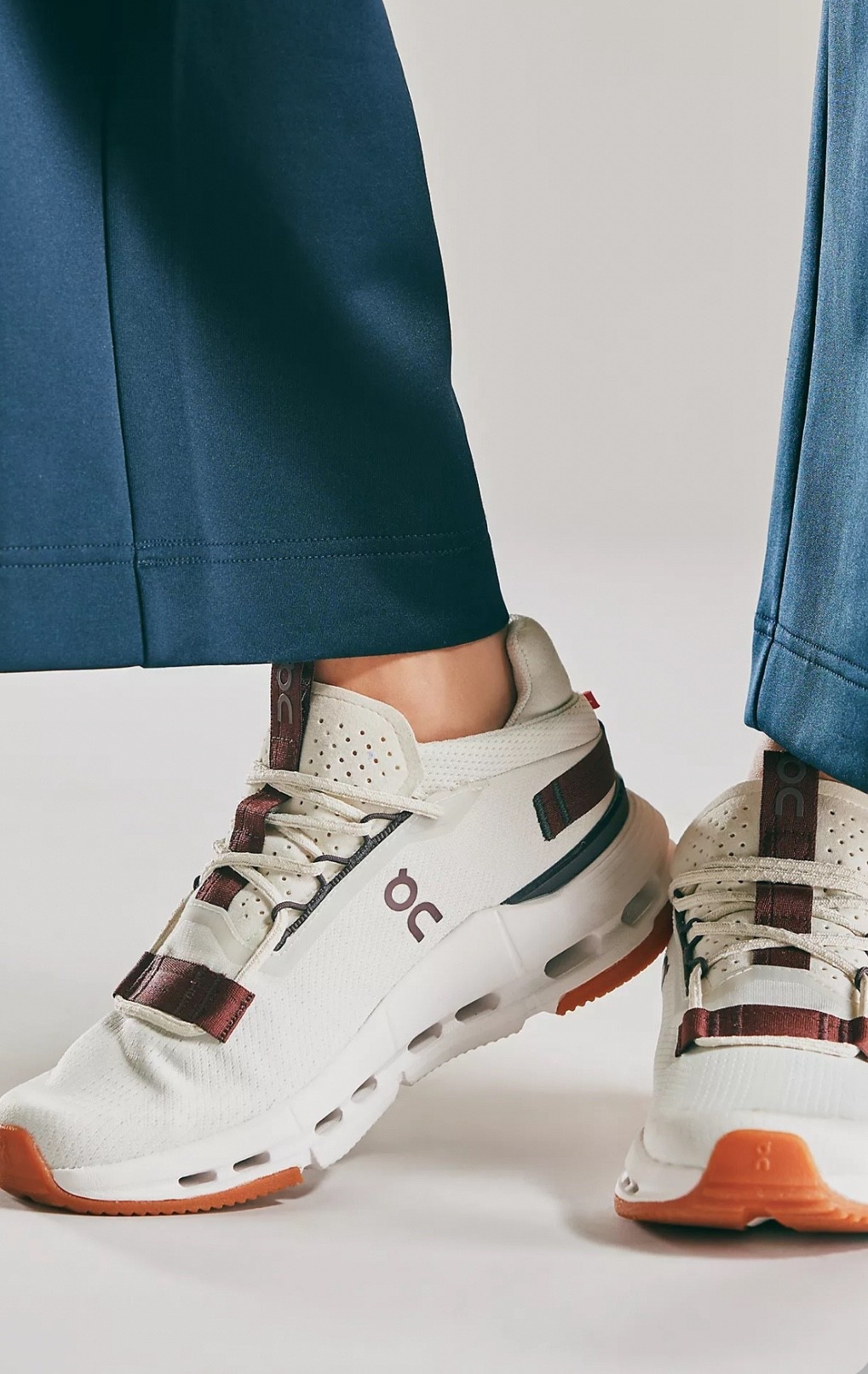 ON sneakers 
Activewear 
Fall off outfit 


#LTKActive #LTKShoeCrush #LTKSeasonal