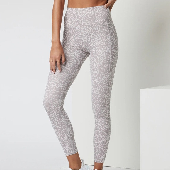 salt blurred torrent vuori studio pocket legging | Poshmark