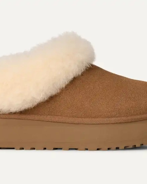 Uggs I ordered for this fall/winter since they always sell out! I’m a 7.5 and size up to an 8 so that I can wear them with socks