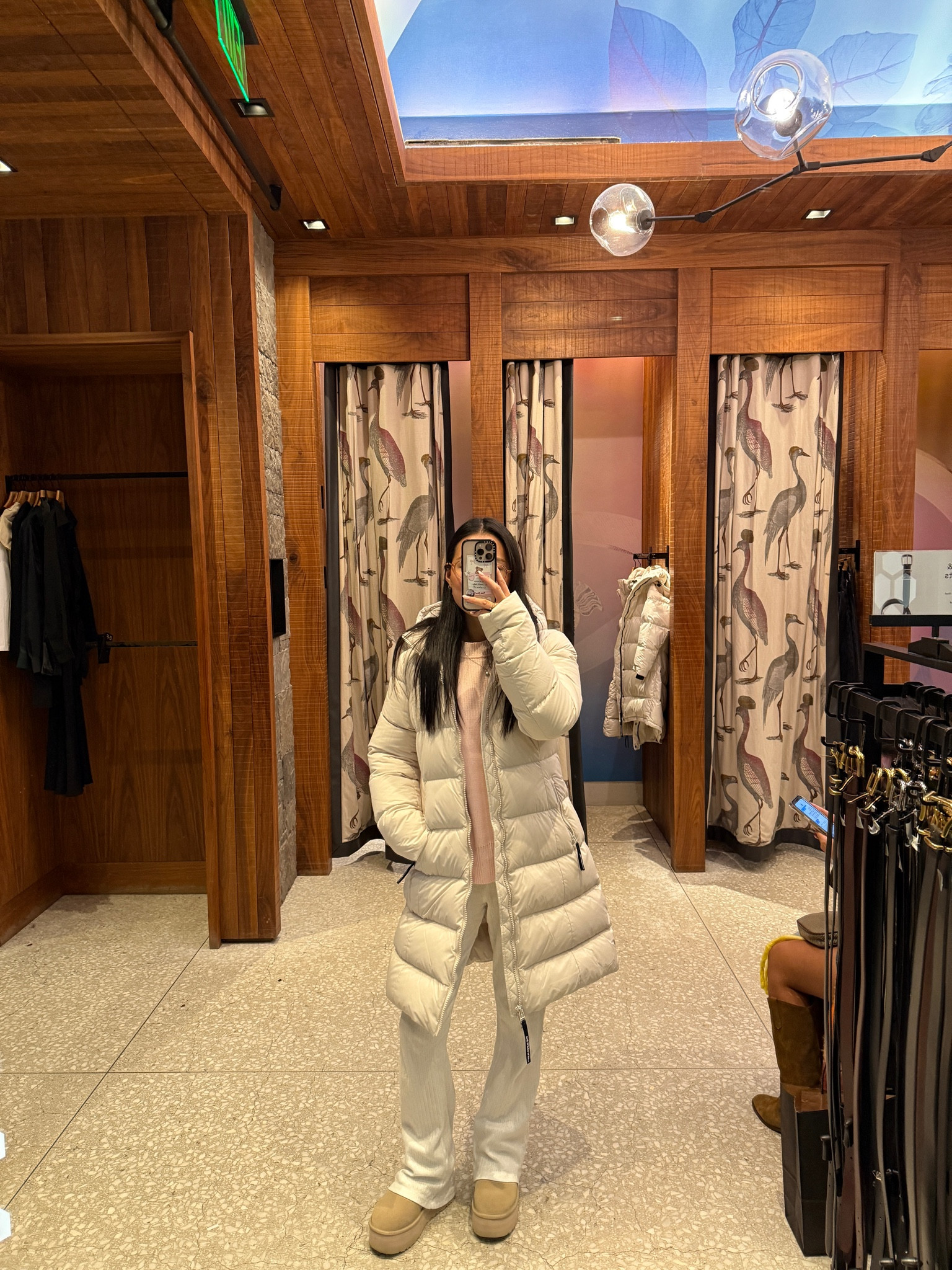 aritzia super puff in the ‘snug’ is so chic and more form fitting! i sized up in this, wearing a medium. 🤍

#LTKSeasonal #LTKHoliday #LTKStyleTip