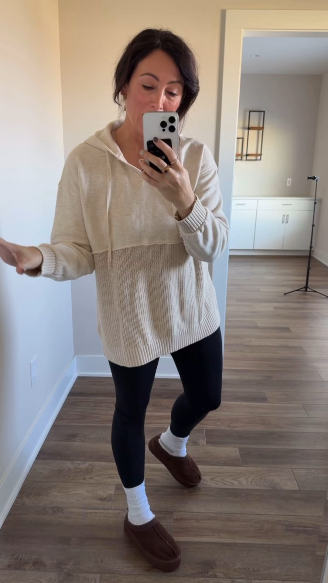 • large top - I size up for this fit, like the XL too
• size 6 leggings 
• slippers run true to size  


#LTKHoliday #LTKCyberWeek #LTKootd