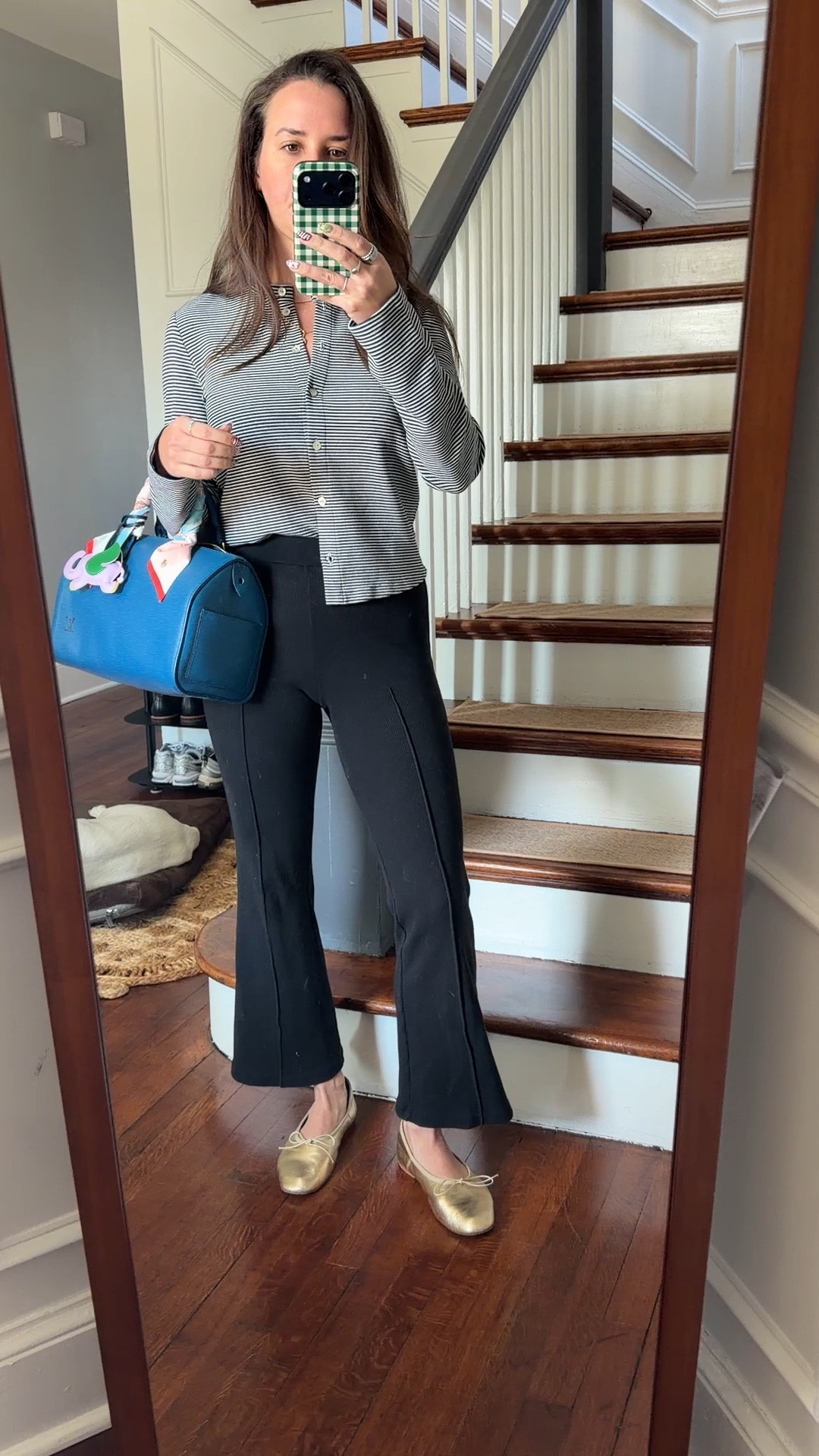 @ Donni striped cardigan and @donni kick flare black pants paired with gold Mansur Gabriel ballet flats.

Work from home outfit. Casual work from home. Kick flare. Stretch pants. Casual style. Blue leather bag. Louis Vuitton purse. Speedy. 

#LTKWorkwear #LTKootd