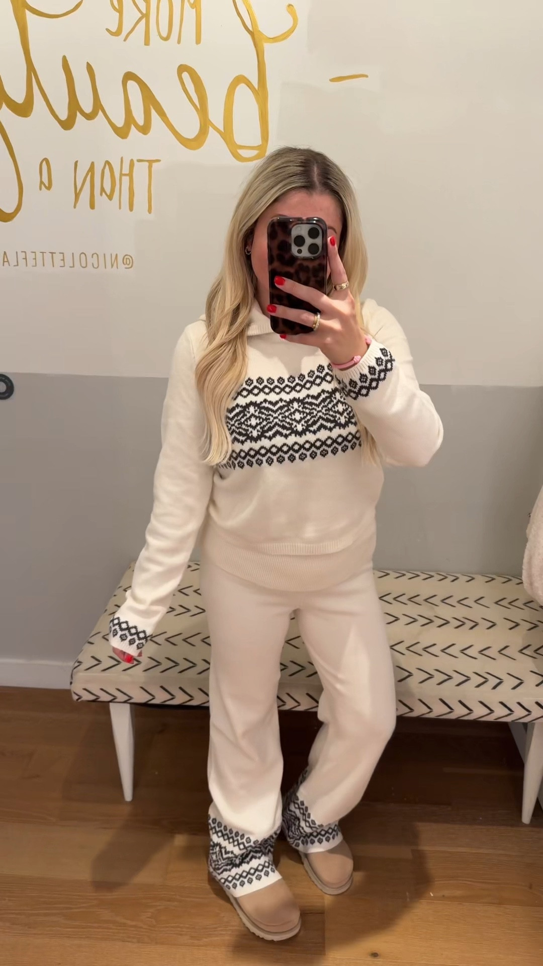 New aerie matching set
Med sweater 
Small pants 
Ugg clogs tts
Gift idea 

#LTKSaleAlert #LTKGiftGuide #LTKootd