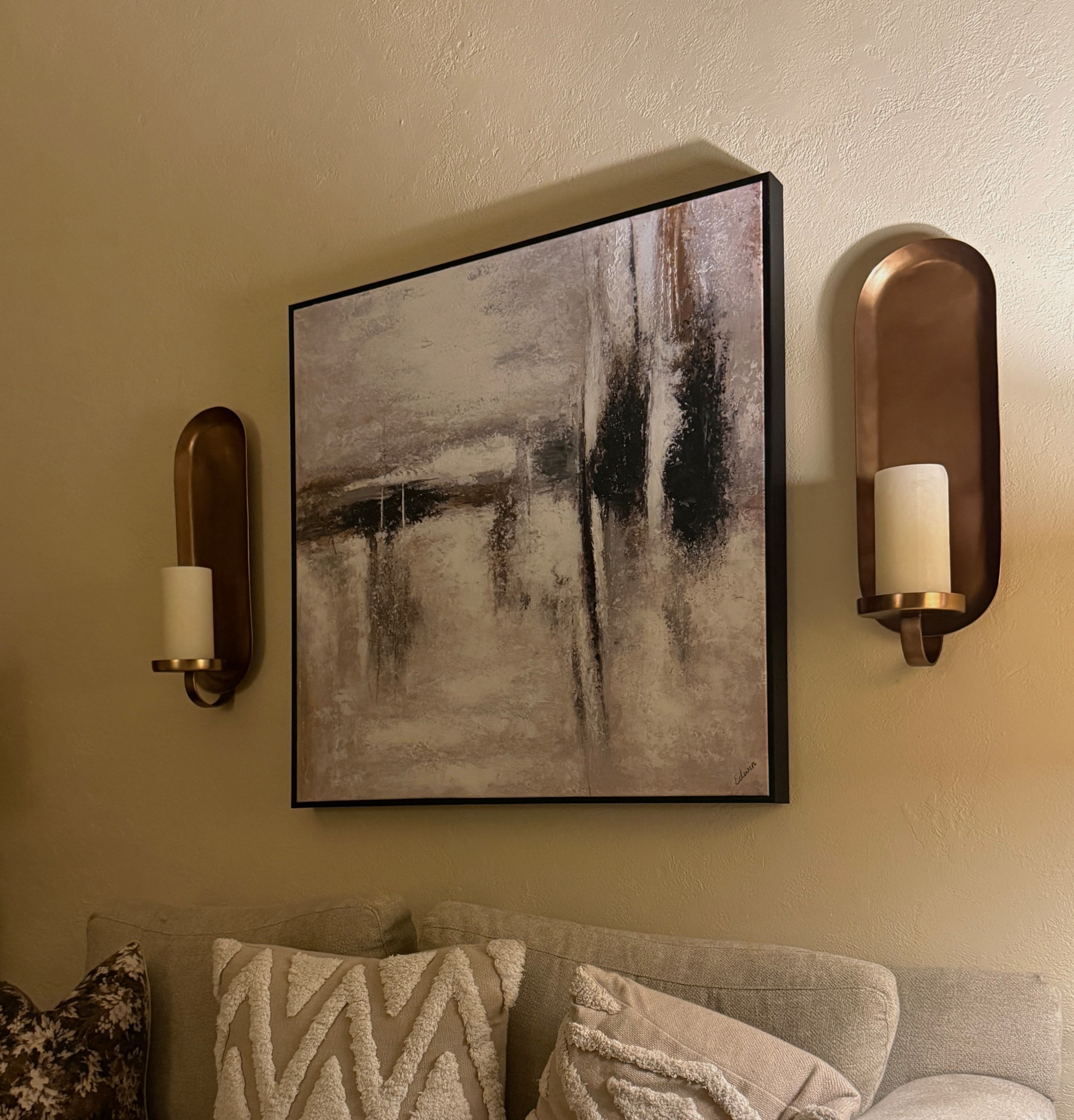 These sconces with this painting🤎


#LTKdayinmylife #LTKSeasonal #LTKHome