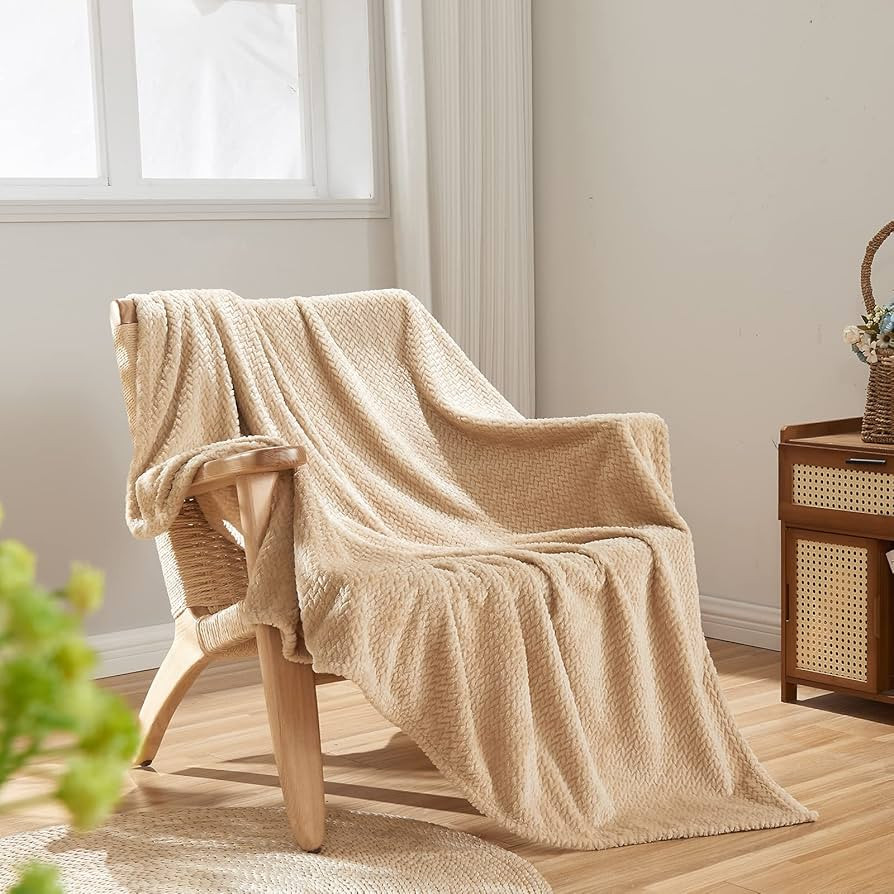 NEWCOSPLAY Super Soft Throw Blanket Brown Premium Silky Flannel Fleece Leaves Pattern Lightweight... | Amazon (US)