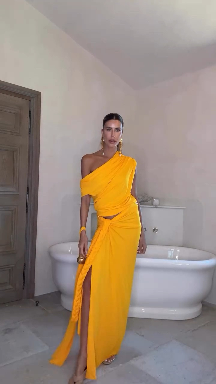 Casually wearing my favorite outfit ever ✨


#LTKSeasonal #LTKStyleTip #LTKParties