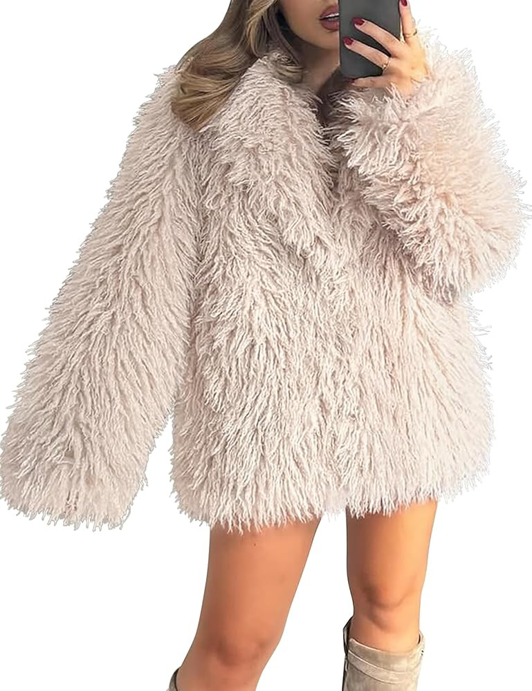 FOMELY Faux Fur Coat Women Long Sleeve Winter Coat Shaggy Outwear Faux Fur Jacket Women With Pock... | Amazon (US)