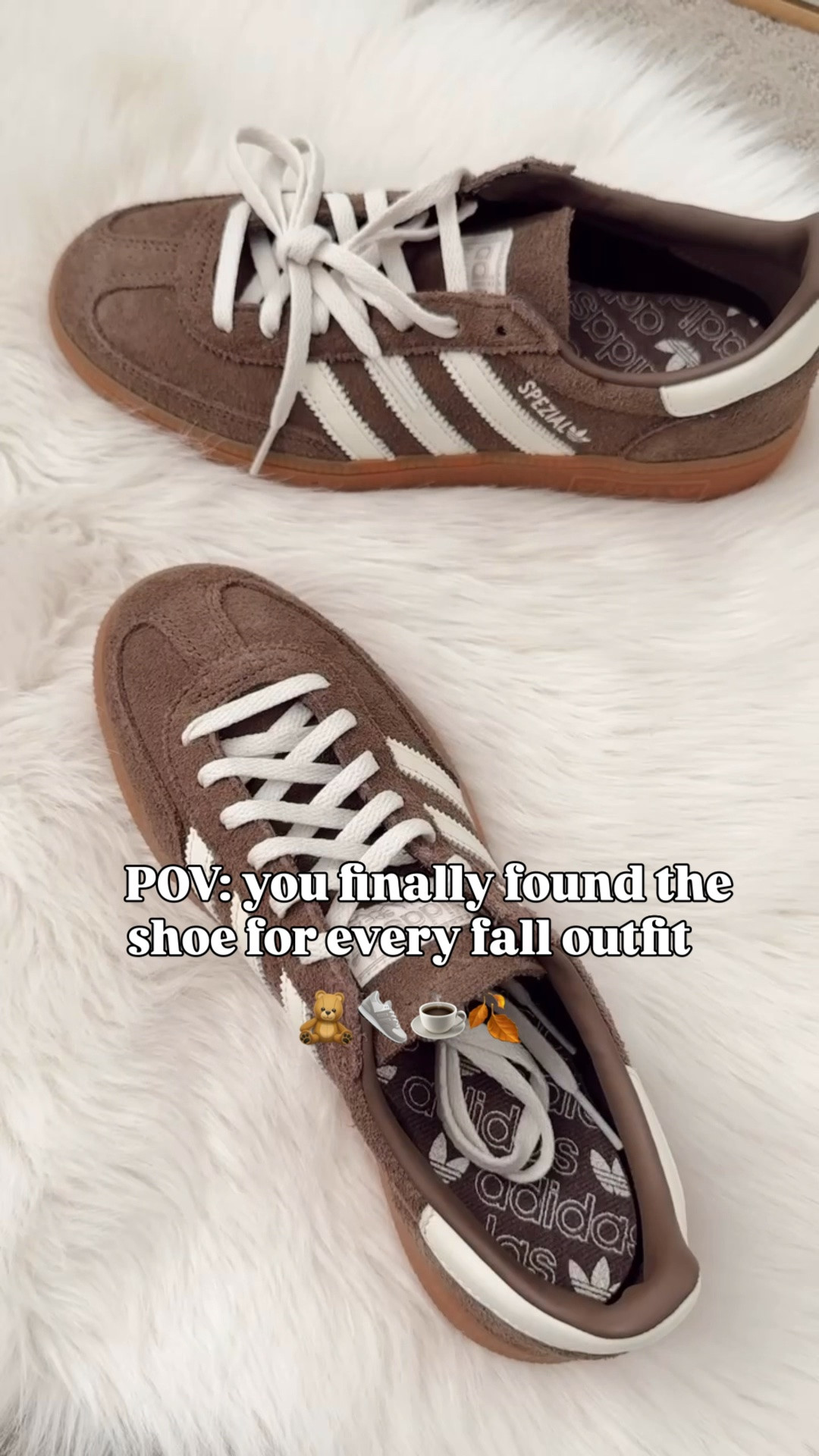 Brown sneakers are the ultimate fall shoe 👟 ☕️🧸👜

Fall fashion , fall trends , womens fall outfits, sneakers