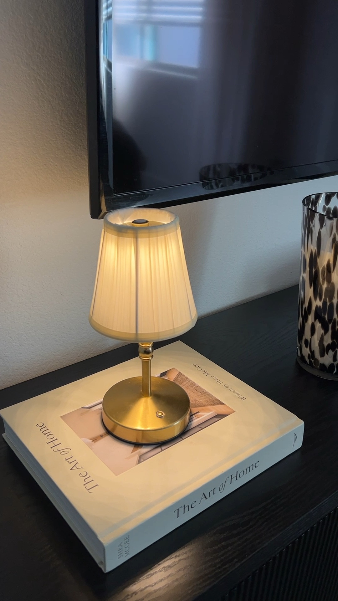 The prettiest rechargeable lamp from Amazon! It’s dimmable and comes with 3 different light settings ✨



#LTKHome