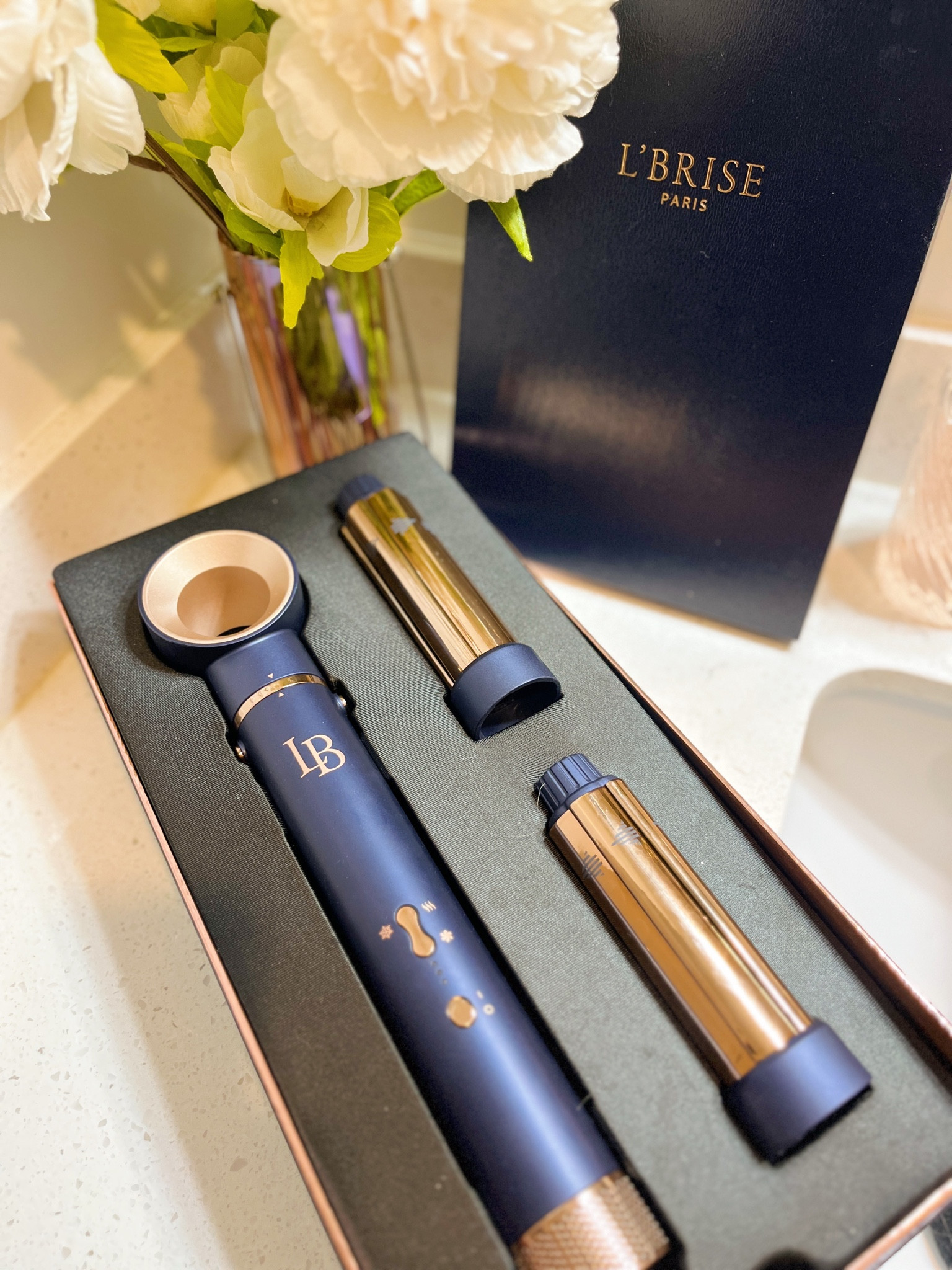 Add the @lbriseparis Air Styler to your Christmas list! The Titanium Coanda Air Style from #lbriseparis is quick and easy to use to get voluminous blown-out curls- very little hair spray required 😉 #ad #lbrisepartner


#LTKCyberWeek #LTKGiftGuide