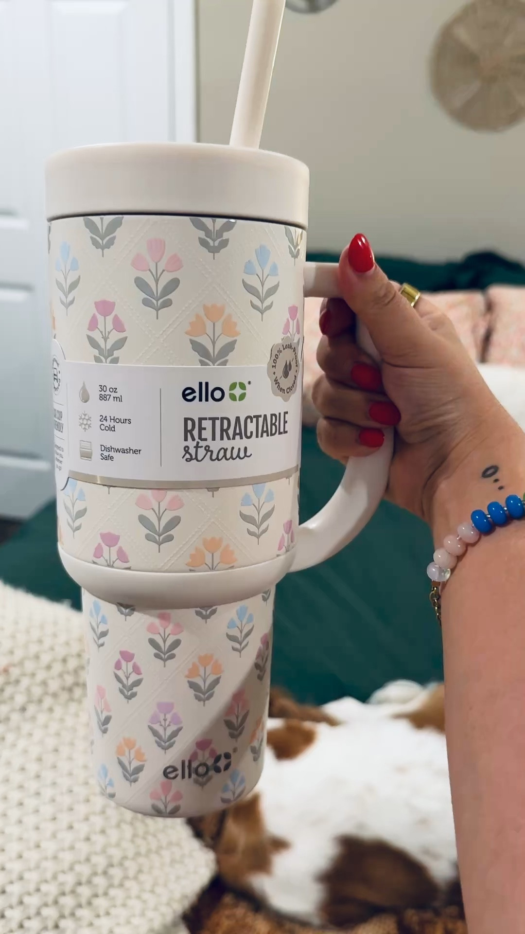 Love the details of this tumbler for spring!!