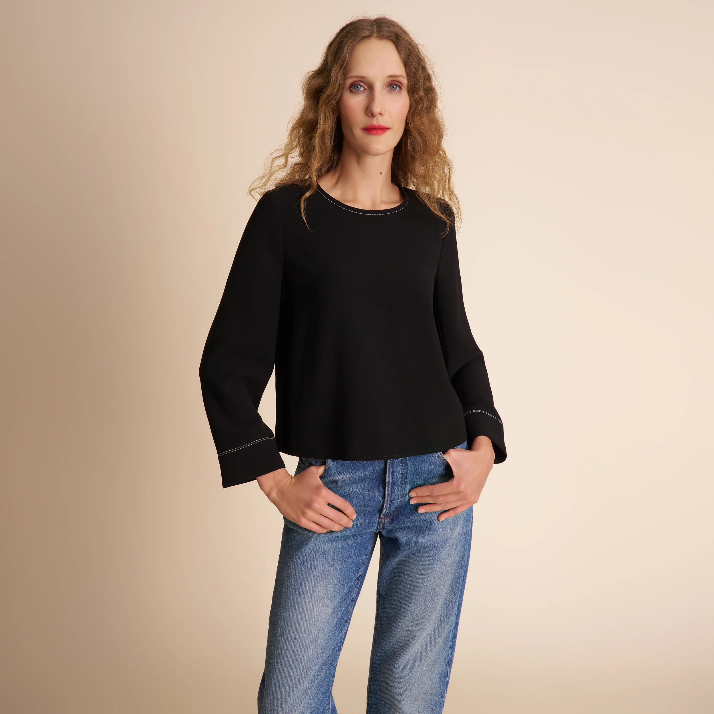 Jules Effortless Top - Everyday Crepe with Topstitch :: Black | MM LaFleur