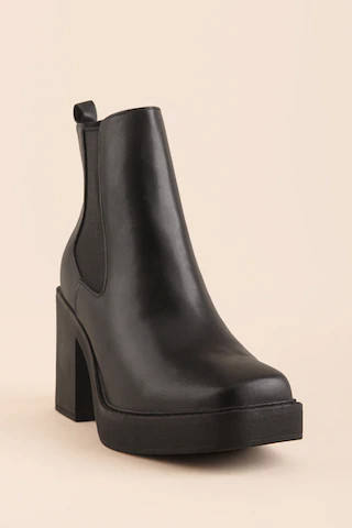 MIA Ellie Square Toe Chunky Boots - francesca's | Francesca's