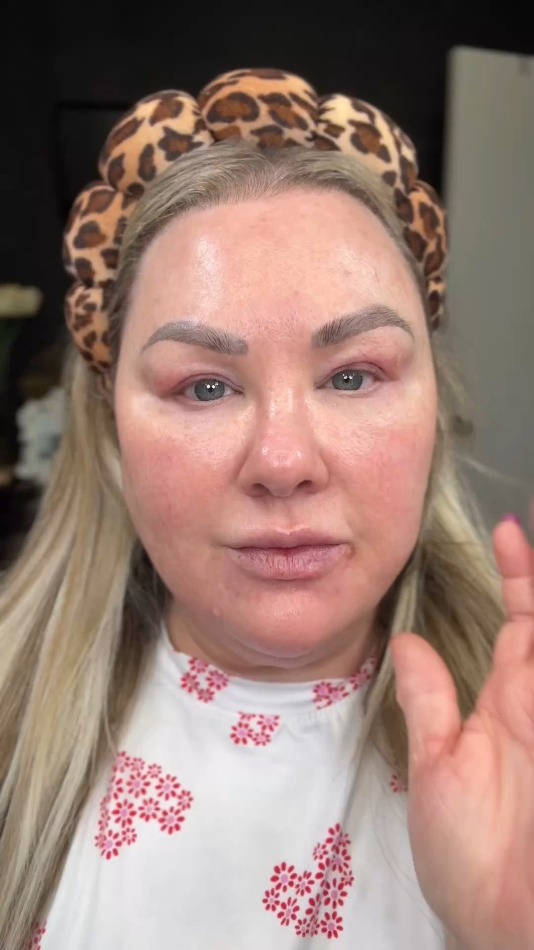 ✨ I’ve been keeping a little secret… and now I can finally share it! ✨

I was one of a select few creators chosen to receive Kiehl’s NEW 1cc CollaShot Plump Serum* before it ever hit the shelves. 🤍 Now it’s officially available, and I can finally tell you about it!

This needle-free plumping serum is backed by impressive clinical results:

✨ Visibly reduces 7 signs of collagen aging in just 2 weeks
✨ 97% showed an improvement in visible skin bounce
✨ 94% agreed their skin looked plumper
✨ 91% agreed their skin looked firmer
✨ 90% agreed their skin looked healthier and more youthful. 

I’ve loved getting to try this before launch, and now you can experience it too!

🛍️ You can now find the NEW 1cc CollaShot Plump Serum on the Kiehl’s website or at Sephora 

Thank you, Kiehl's Since 1851 , for trusting me with this exclusive launch. It was such an honor to be part of it! ❤️

Have you tried it yet, or is it on your wish list? Tell me below! ⬇️

#Kiehls #KiehlsPartner #CollaShot #PlumpSkin #HealthySkin