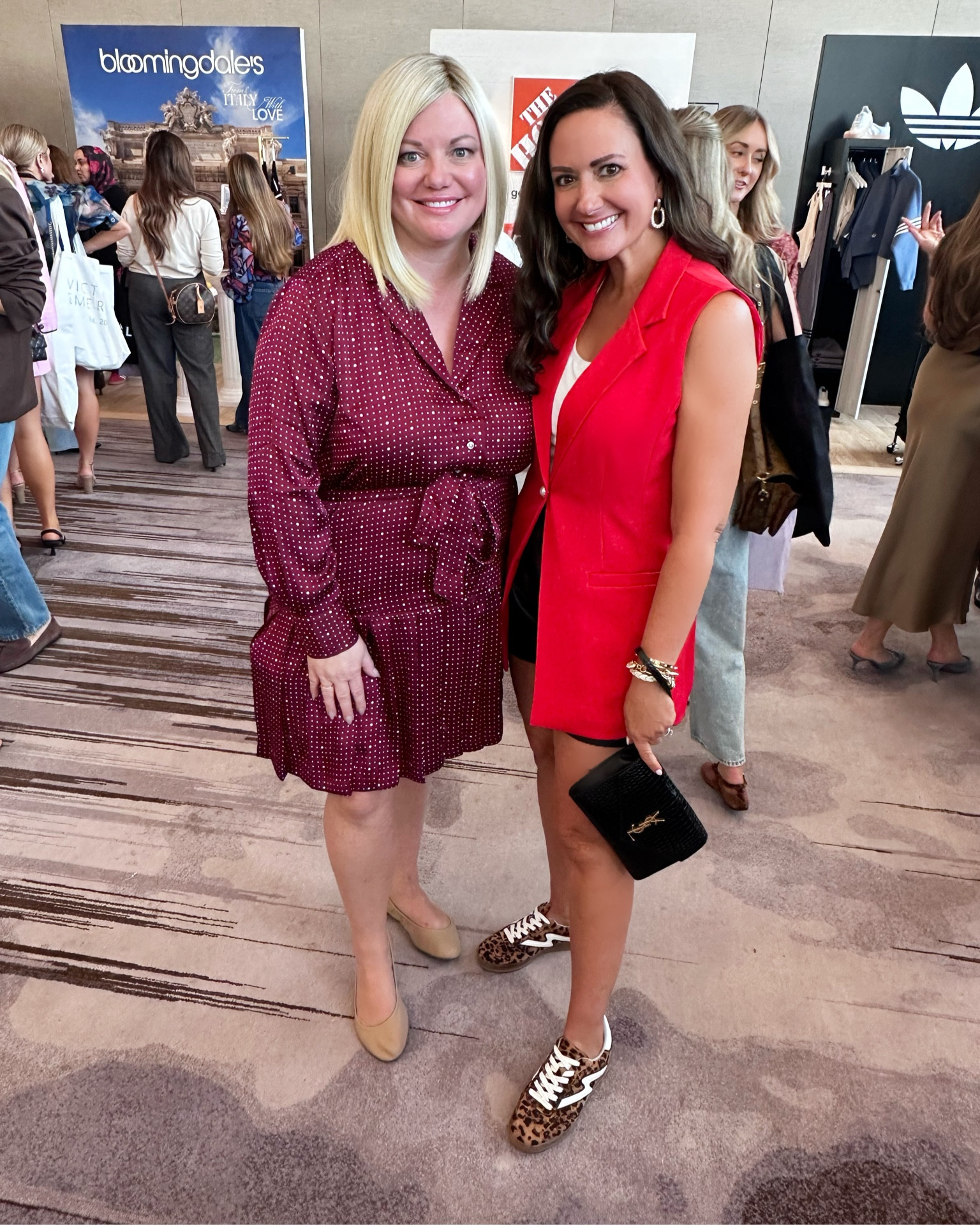 Wearing a medium in this long line vest that comes in lots of color ways! 
.


#LTKOver40 #LTKStyleTip #LTKFindsUnder50