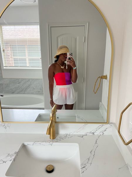 Clearly can’t stop wearing this swimsuit! And my swimsuit coverup shorts from Aerie were perfect for a day at the waterpark with Zoe. Linking both for you guys! Shorts are on sale! 

#LTKSummerSales #LTKSwim #LTKStyleTip