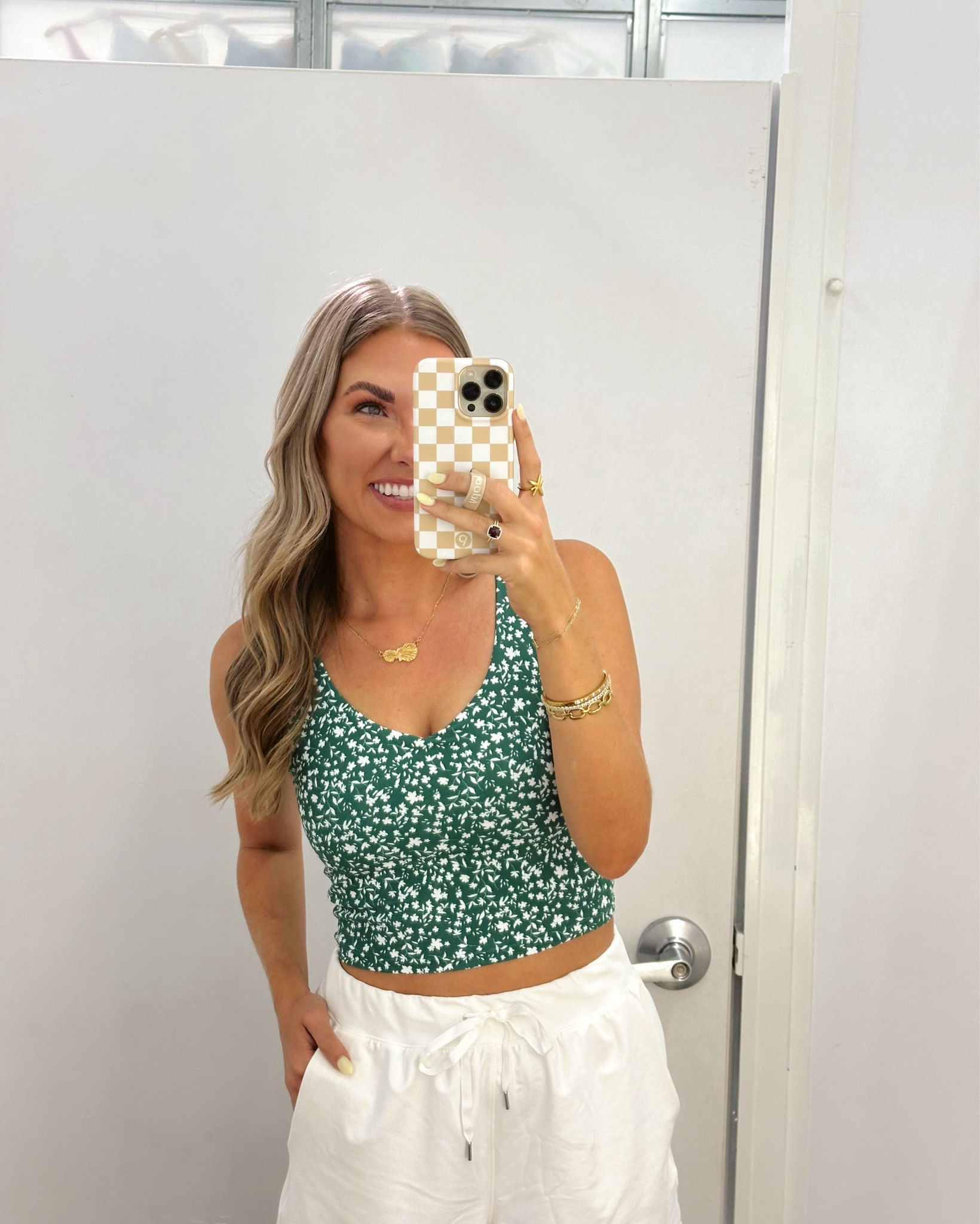 Summer-inspired outfit from Old Navy! This top is supportive, and so comfortable!

Summer outfit
Travel outfit
Vacation outfit
Old Navy
Moreewithmo

#LTKSeasonal #LTKFindsUnder50 #LTKTravel