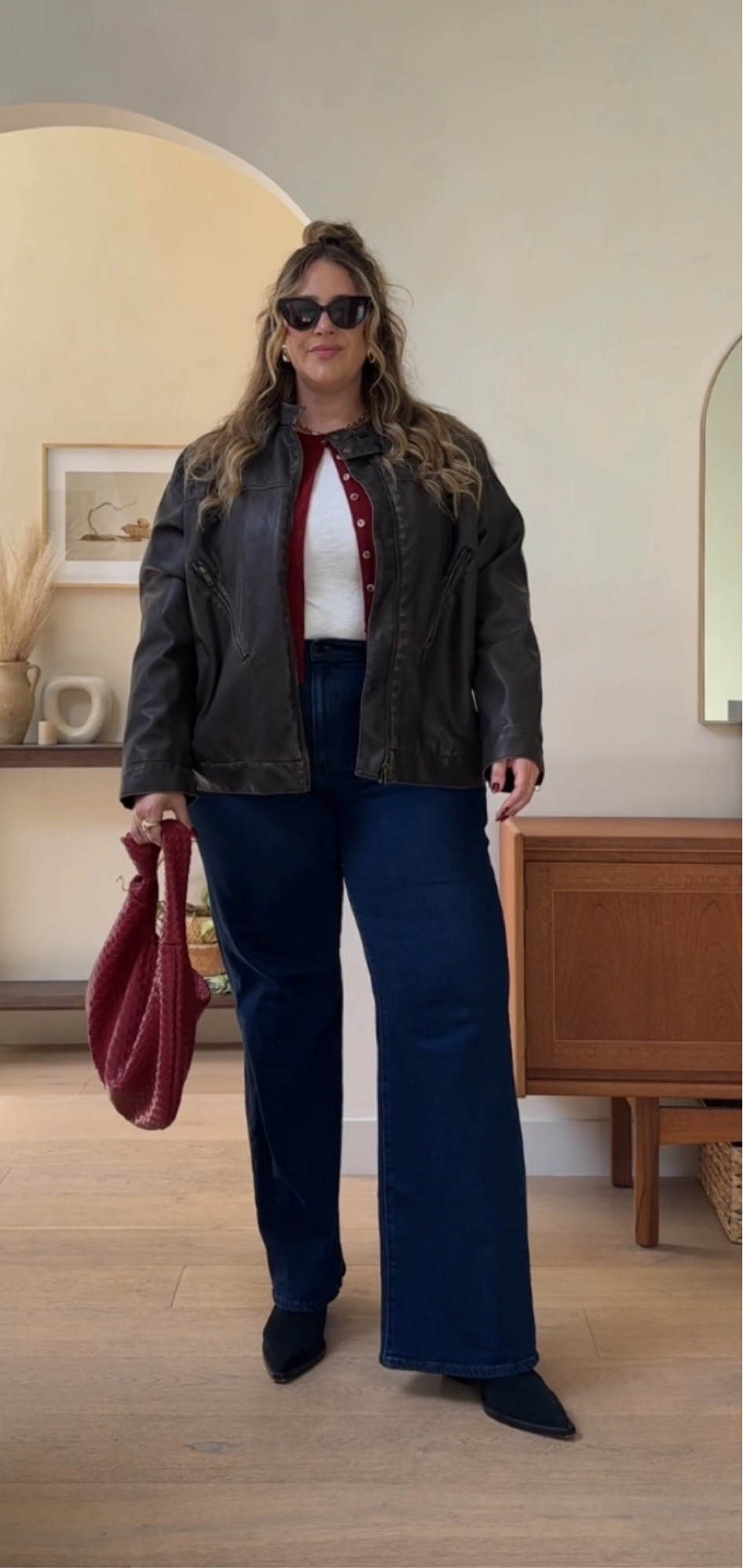 75 Days of OOTDS | Day 8/75

Jeans: size 33
Tee: size Large
Sweater: size XL
Jacket:  (linking similar)
Boots: TTS

#LTKMidsize #LTKPlusSize #LTKVideo