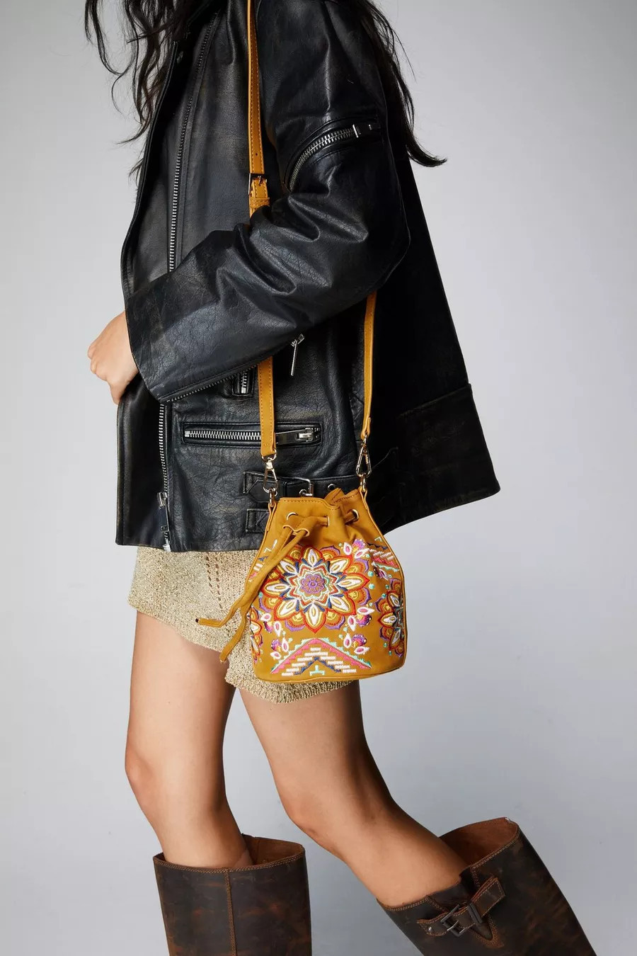 Aztec Embriodery Bucket Bag | Nasty Gal US