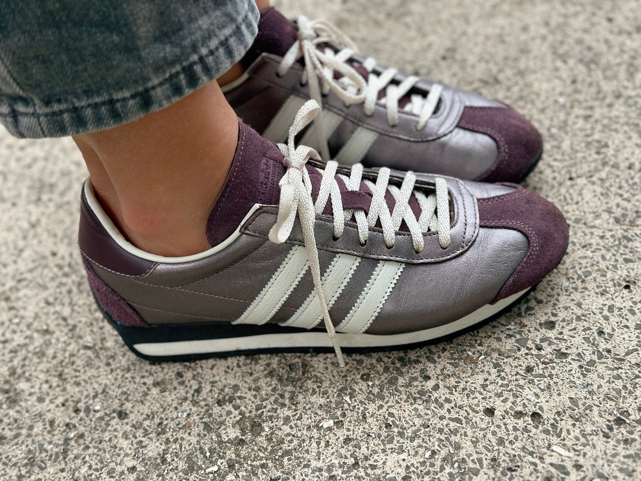 New Fav Kicks- Adidas Country OG’s 🤍

#LTKOver40 #LTKFindsUnder100 #LTKSeasonal