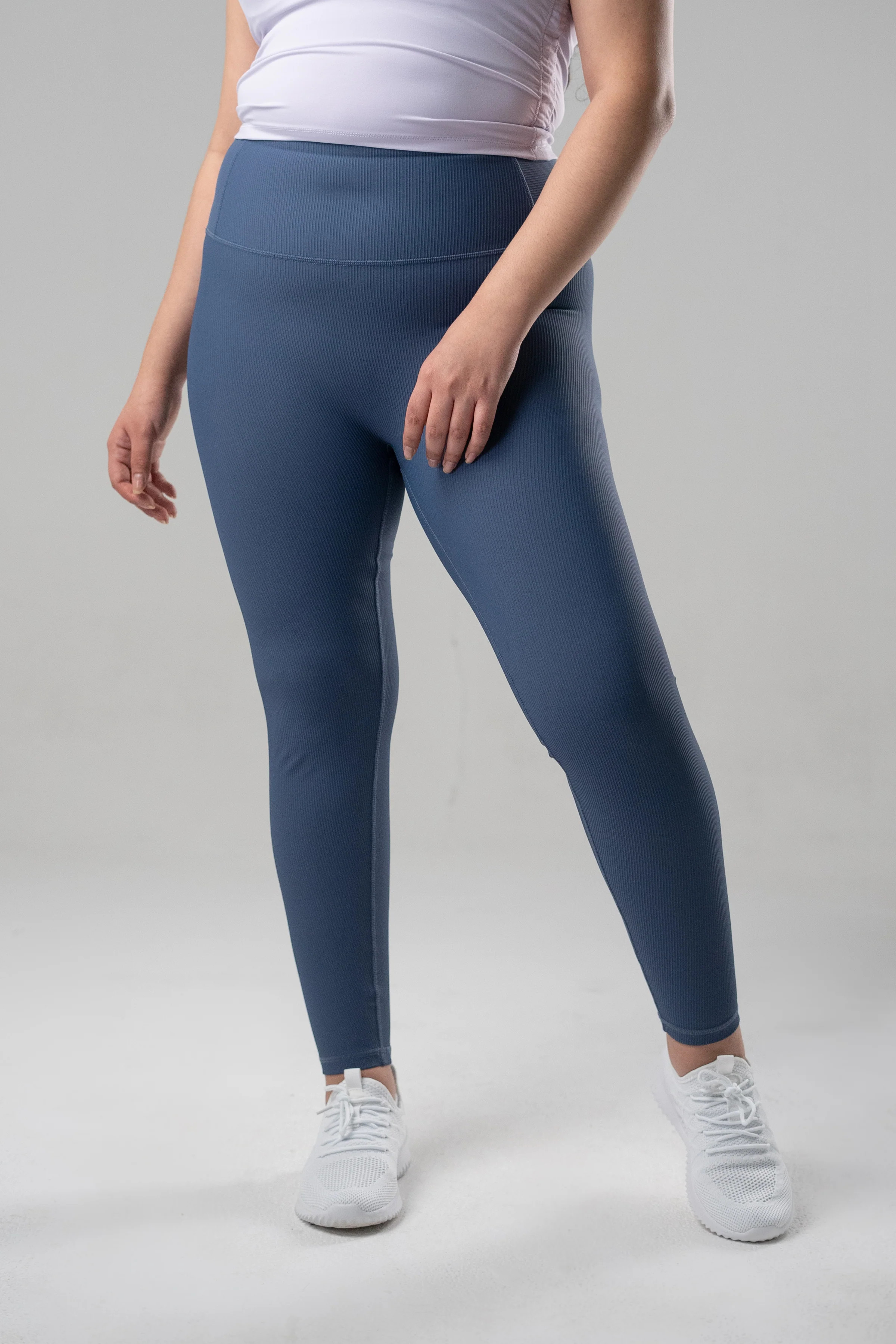 devoted LITE dynamic high-rise leggings 25" | Alyth Active