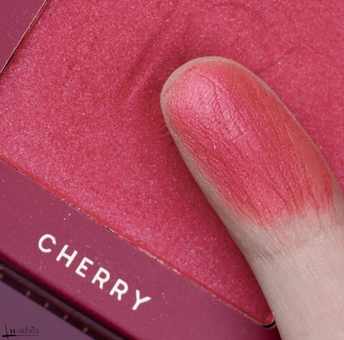 Blush Me na cor Cherry da Linha Mariana Saad. Tem pequenas partículas de brilho e é bem fininho. Eu Aaaaamo!! 😍


#LTKbeauty #LTKbrasil