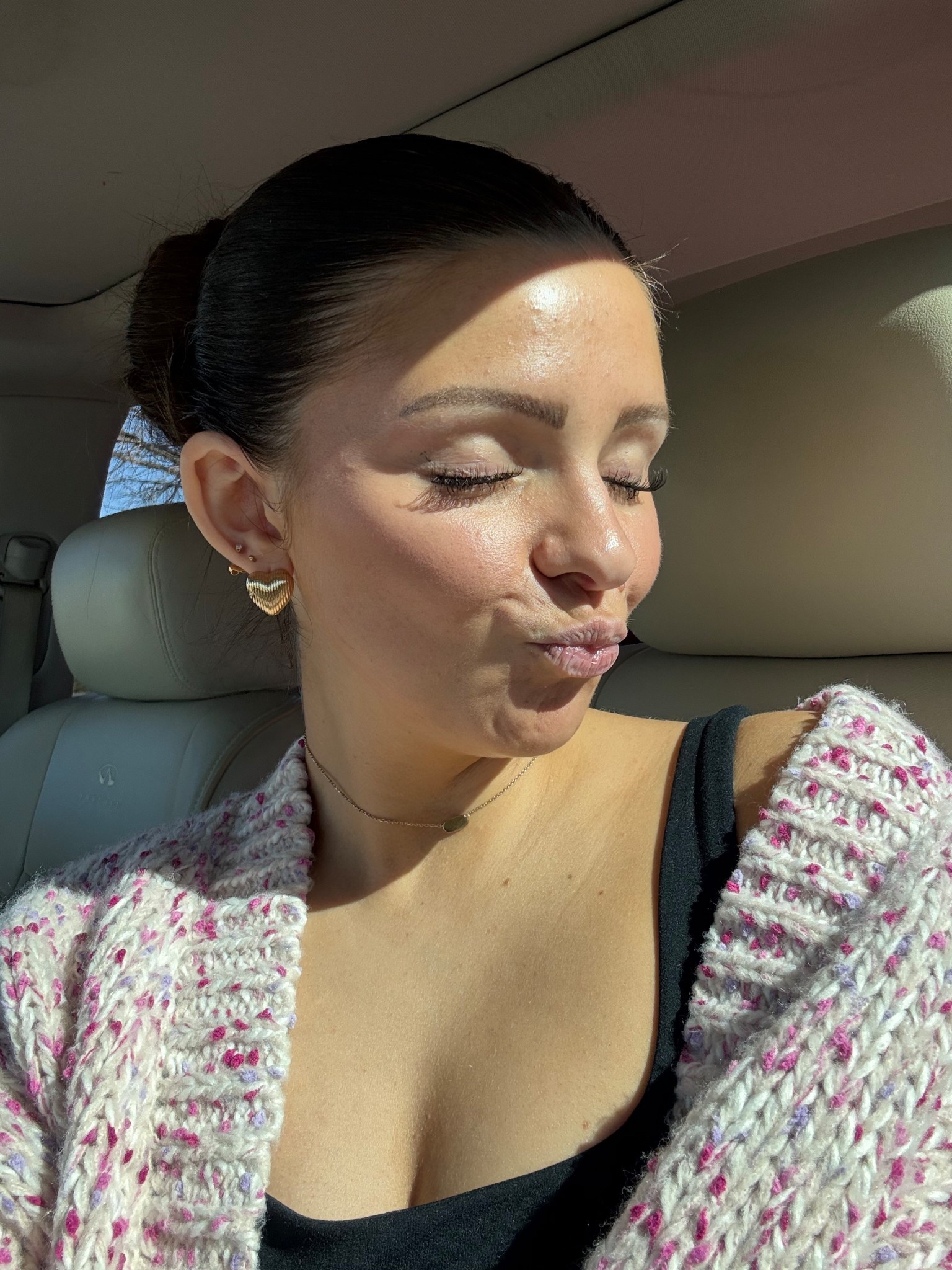 cutie heart studs! perfect for valentine’s day 🤍