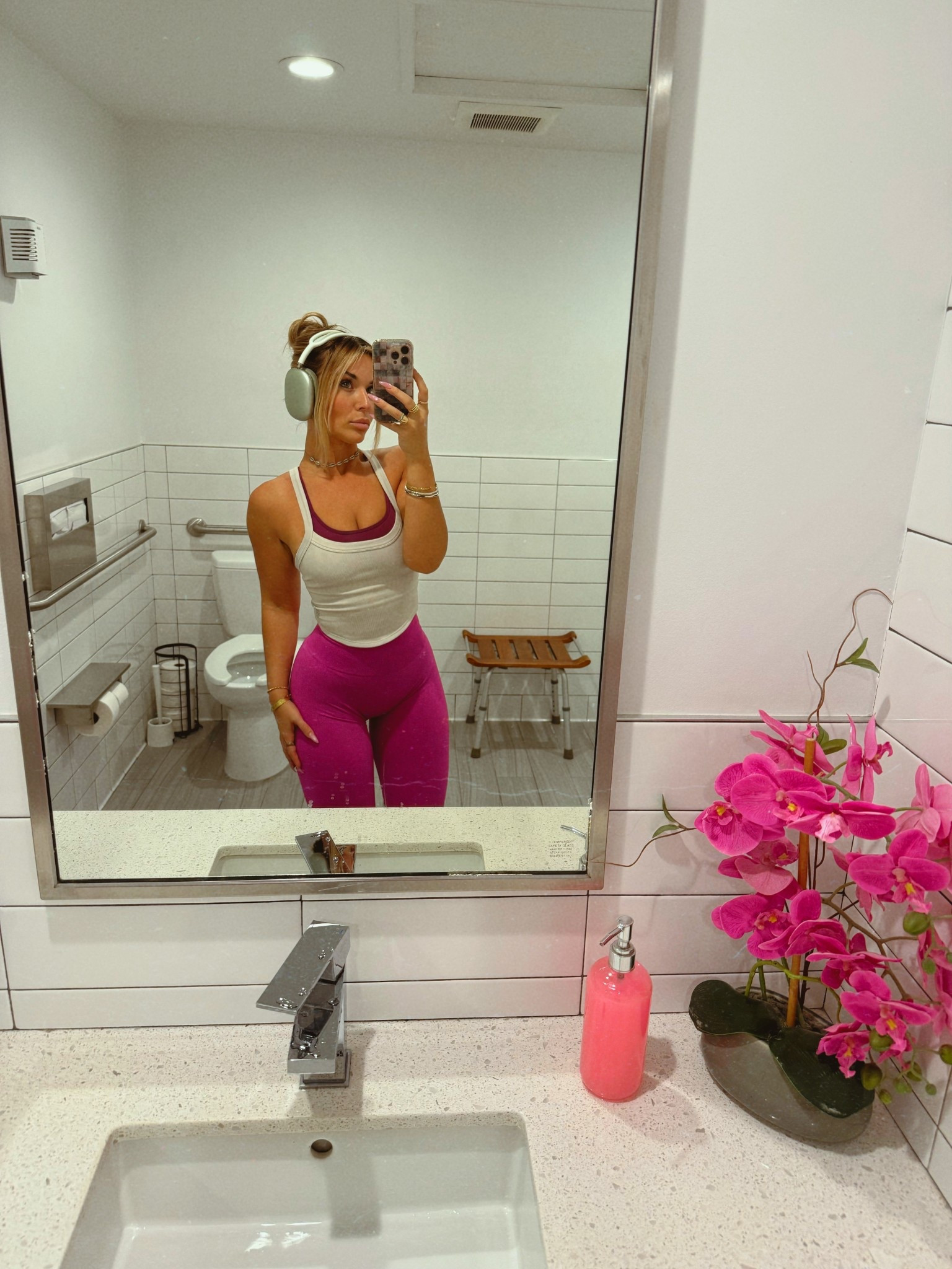 Wearing pink makes me lift heavier ✨ 


#workoutset #matchingworkoutset
#weightliftingwomen #liftinggirls
#strengthtraining #gymgirl
#gymoutfit #activewearstyle
#fitgirlstyle #gymlook
#athleisurewear #trainingday
#supportivesportsbra #highwaistedleggings
#flatteringset #fitnessfashion
#everydayactive #sportychic
#workoutfashion #gymootd

#LTKfitnessgoals #LTKootd #LTKselfcare