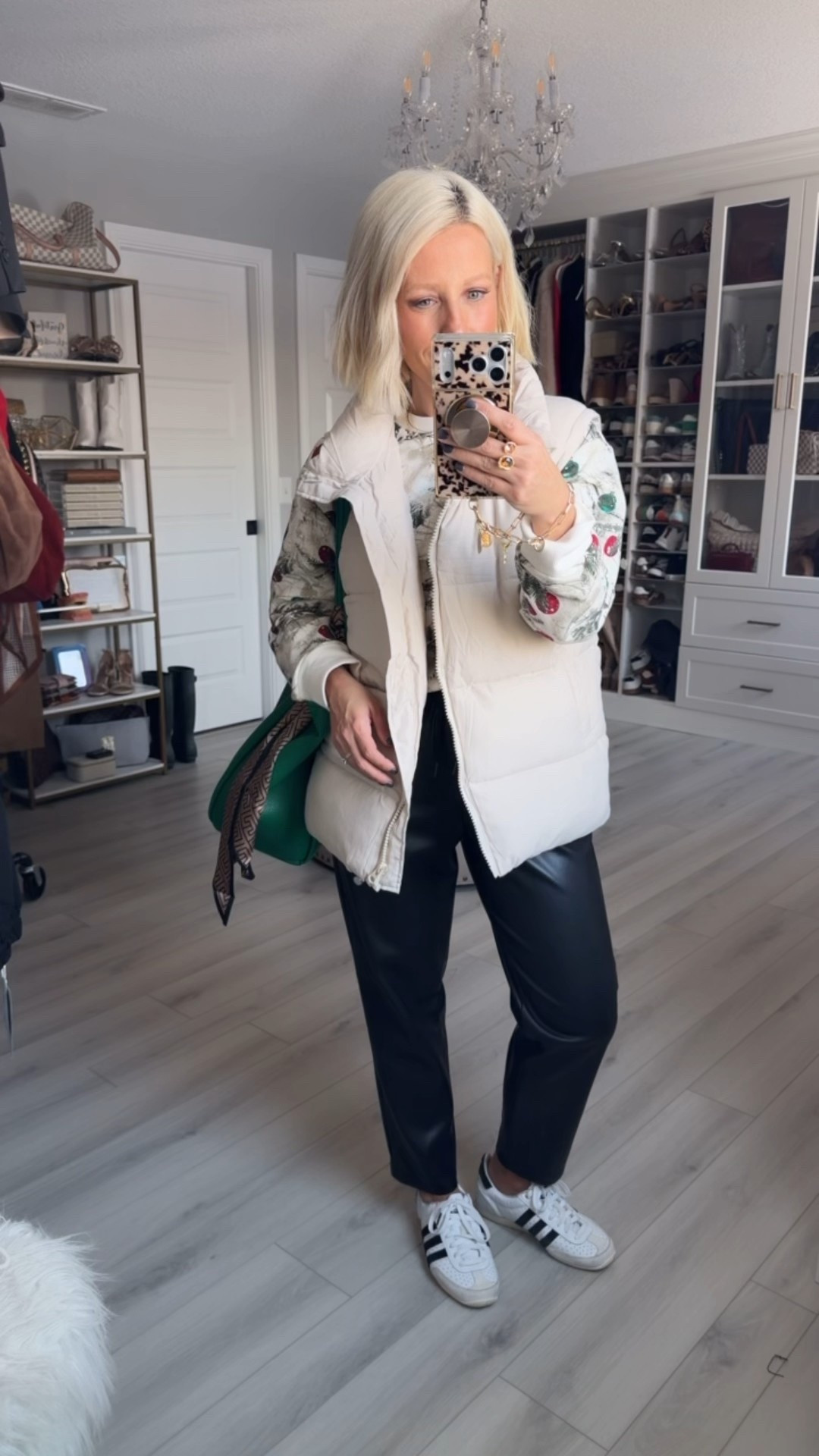 I thought this little boy’s top was so cute o I had to grab a few for my boys and ME!!!
⬇️⬇️⬇️
Top size XXL
Vest medium
Pants medium 



#LTKHoliday #LTKSaleAlert #LTKFindsUnder50