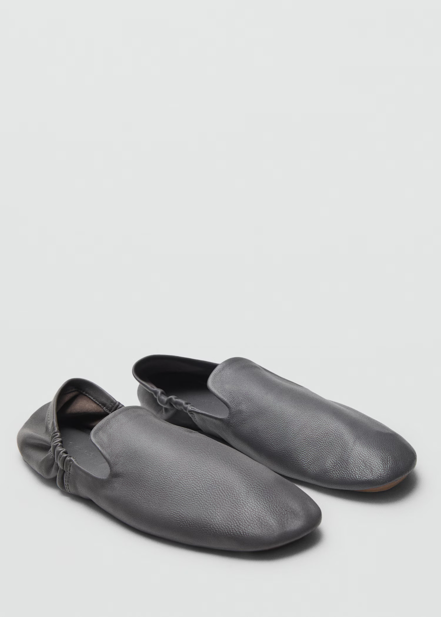 100% leather gathered shoes - Women | MANGO USA | Mango (US/MX/AU)