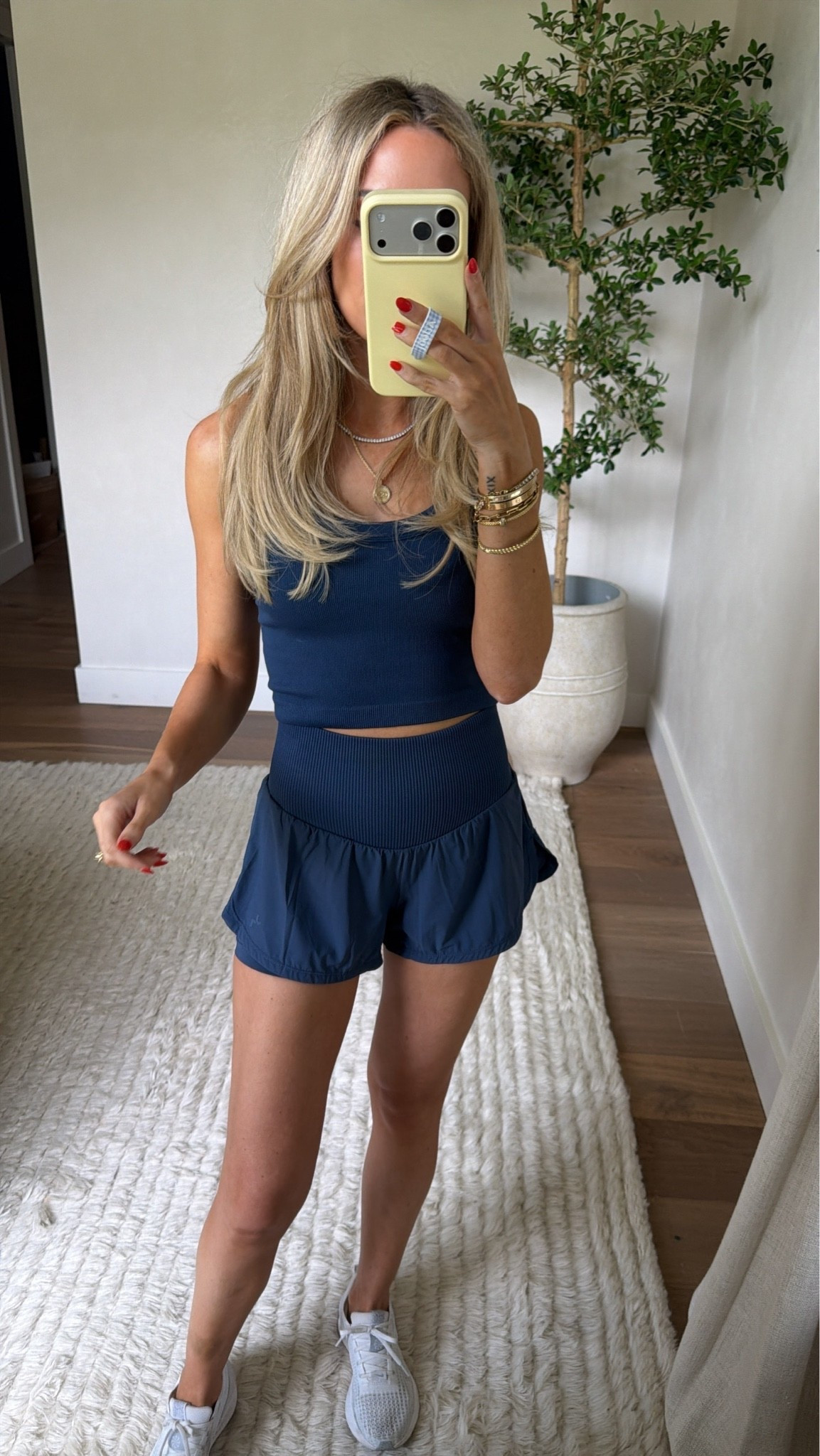 Wearing a S in the tank & XS in the shorts. Should’ve done a small in the shorts
Color: dark blue
