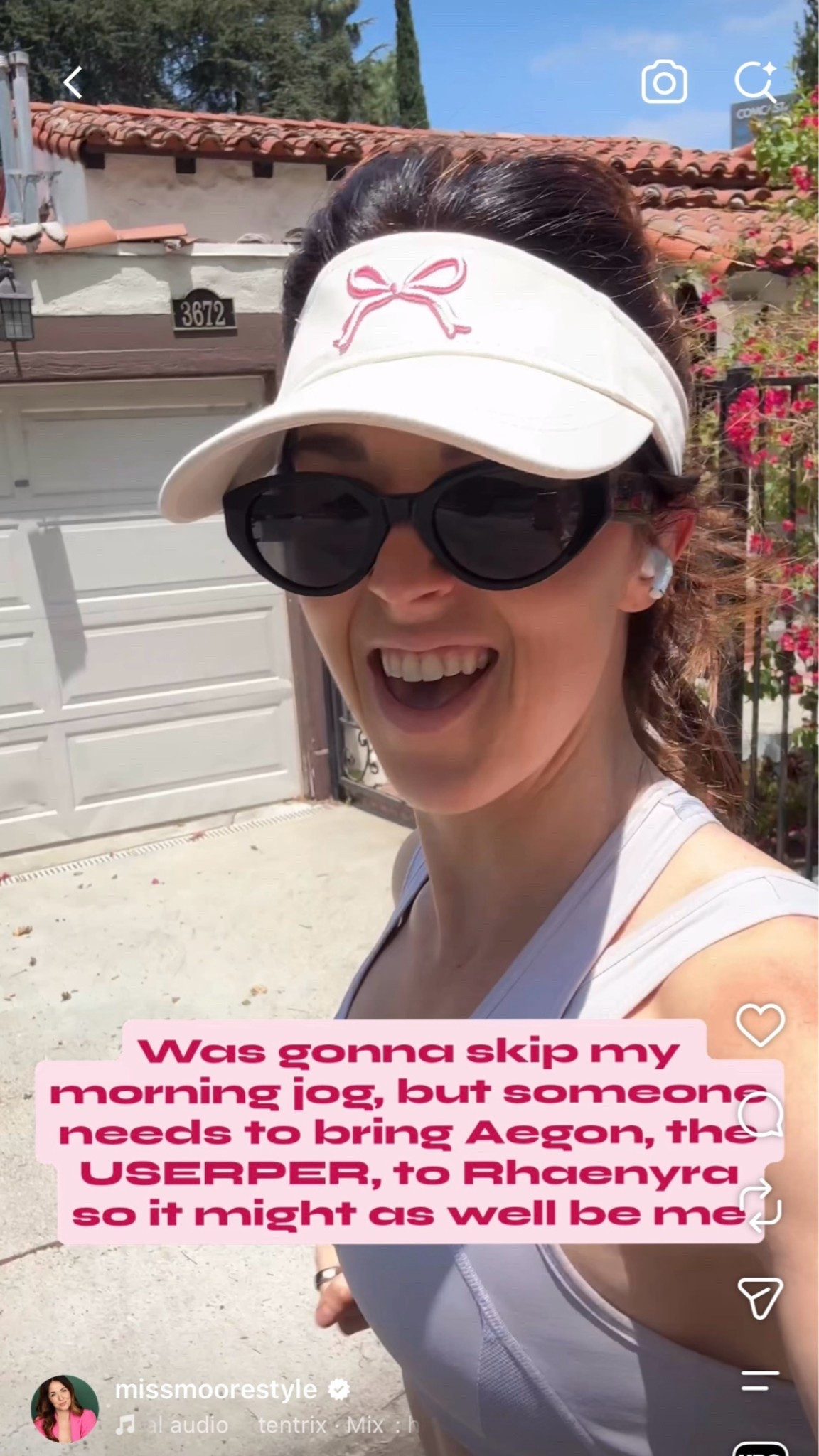 My fav running combo is this super adorable bow visor and the ONLY sports bra I’ve found that holds the girls DOWN when I run

#LTKdayinmylife #LTKActive