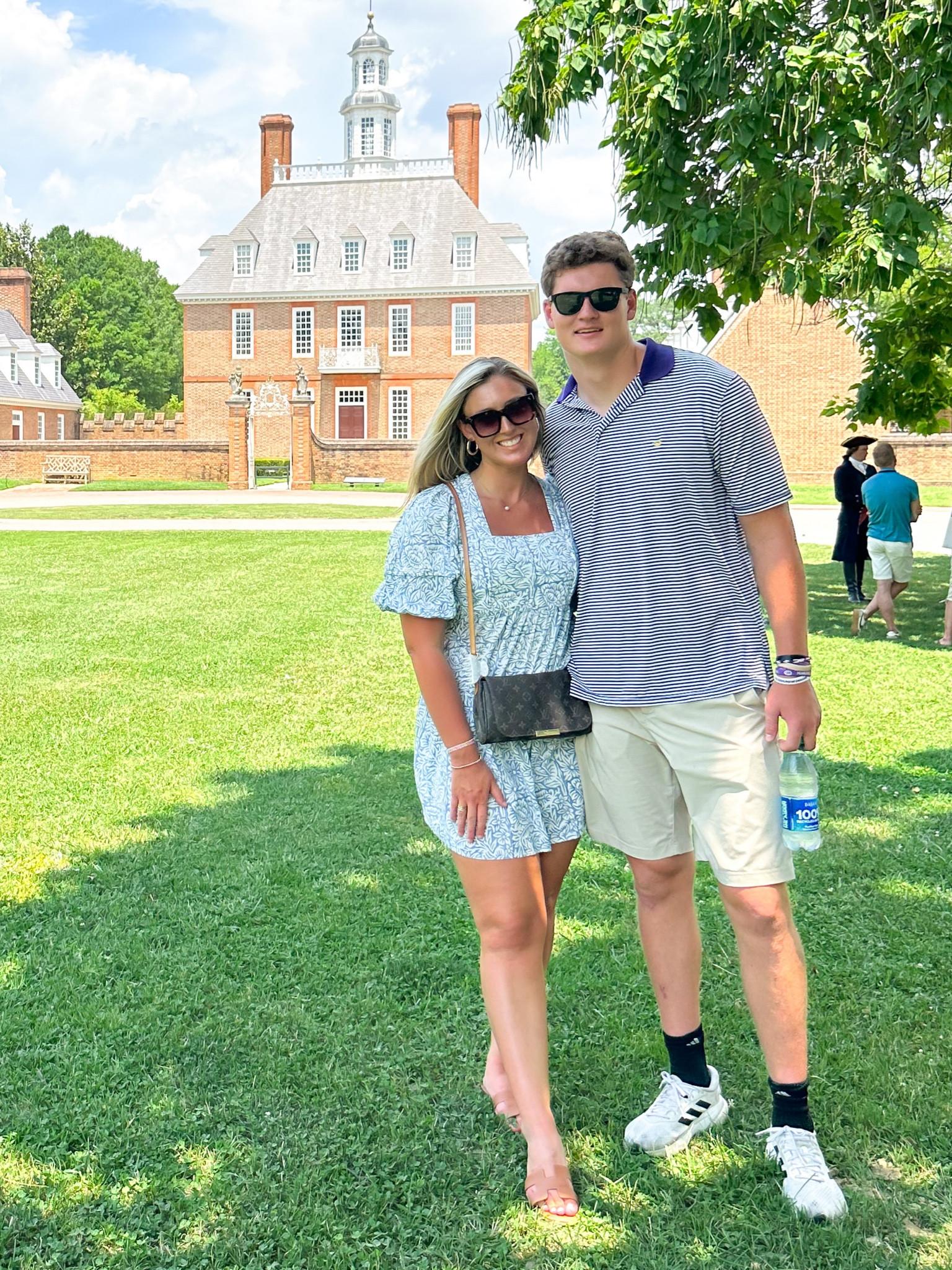 the perfect summer dress!! couldn’t find exact print but linked similar prints down below! 

summer dress / summer ootd / Anna Cate dress / LTK fit / summer style 

#LTKSeasonal #LTKshoecrush #LTKtravel