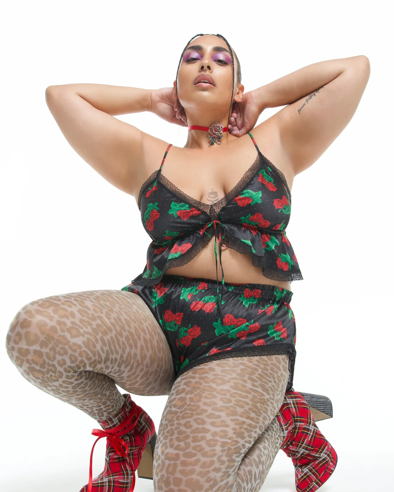 Betsey Johnson Luxe Lace Flyaway Cami | Glow Satin (Thorn) | Parade