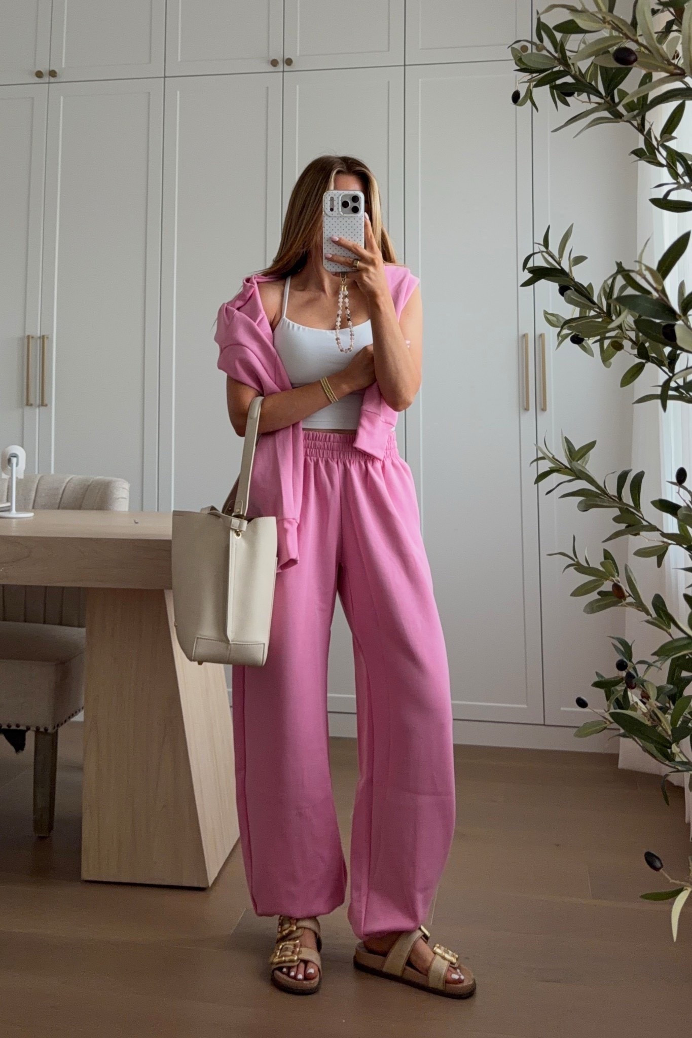 loving this pink set! 
wearing xs 



#LTKdayinmylife #LTKActive #LTKootd