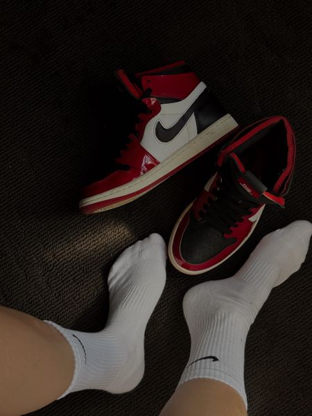 NIKE Jordan sneakers

CT0979-610 Air Jordan 1 Zoom Air CMFT Gym Red/Sail-White Women’s Basketball Snkr

#LTKShoeCrush