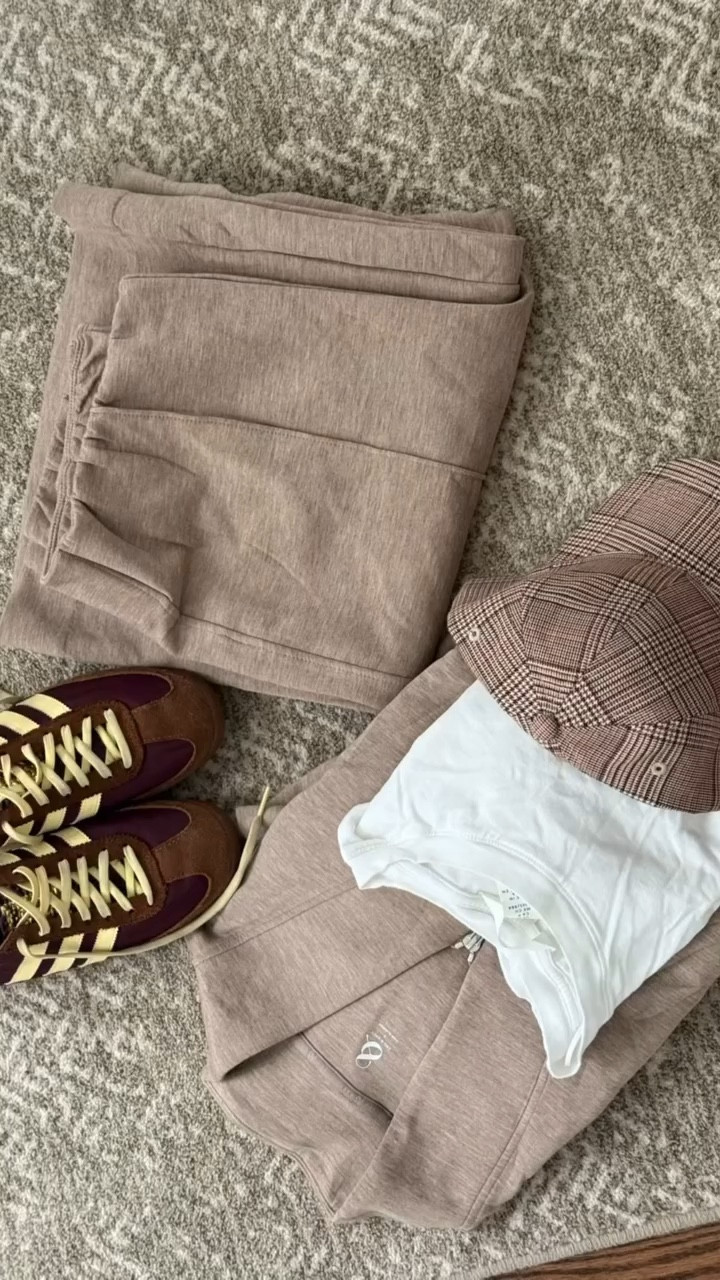 It’s a @loft -y kind of Sunday!  Both pieces are on sale and get an extra 10% of with code WILMARA10!

#loft #loftstyle#loft  #louandgrey #loungewear #athleisure #fall #fallfashion #minimal #chic #stylinginspo #loveloft

#LTKStyleTip #LTKTravel #LTKSaleAlert