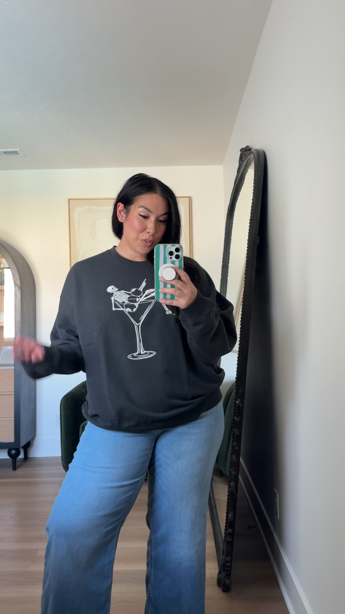 Jeans on sale
Midsize casual outfit size 16 
Size xl top
Halloween sweatshirt

#LTKMidsize