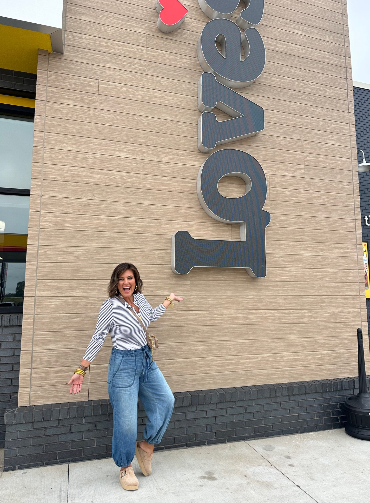 Travel outfit! #ootd

Striped shirt: wearing medium
Pants: wearing small 

#LTKStyleTip #LTKTravel