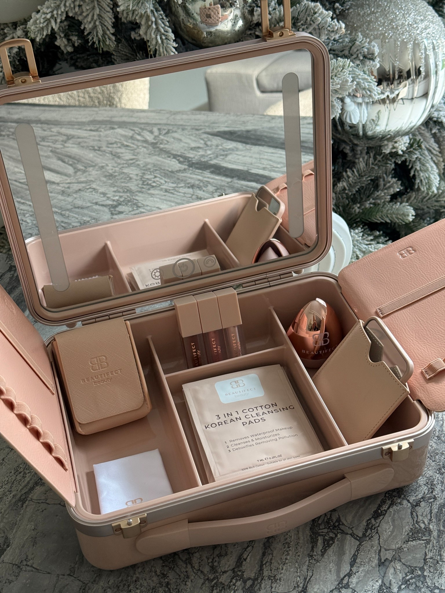 Beauty presents & portable makeup station 

#LTKgiftguide #LTKuk #LTKbeauty