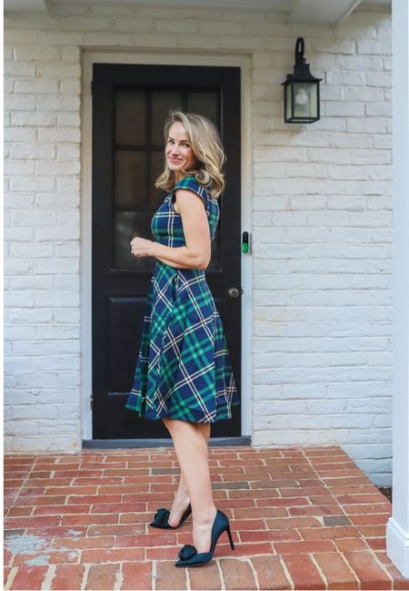 It’s such a fun option for Christmas Eve services and cocktail parties. It fits TTS (I’m wearing an XS). I love that it has a waist tie, which helps accentuate the waist.  It’s under $35



#LTKHoliday #LTKunder50 #LTKSeasonal
